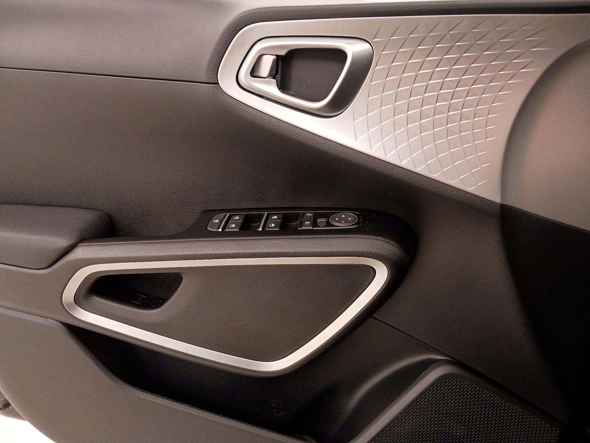 Thumbnail: 2025 Kia Soul - 12