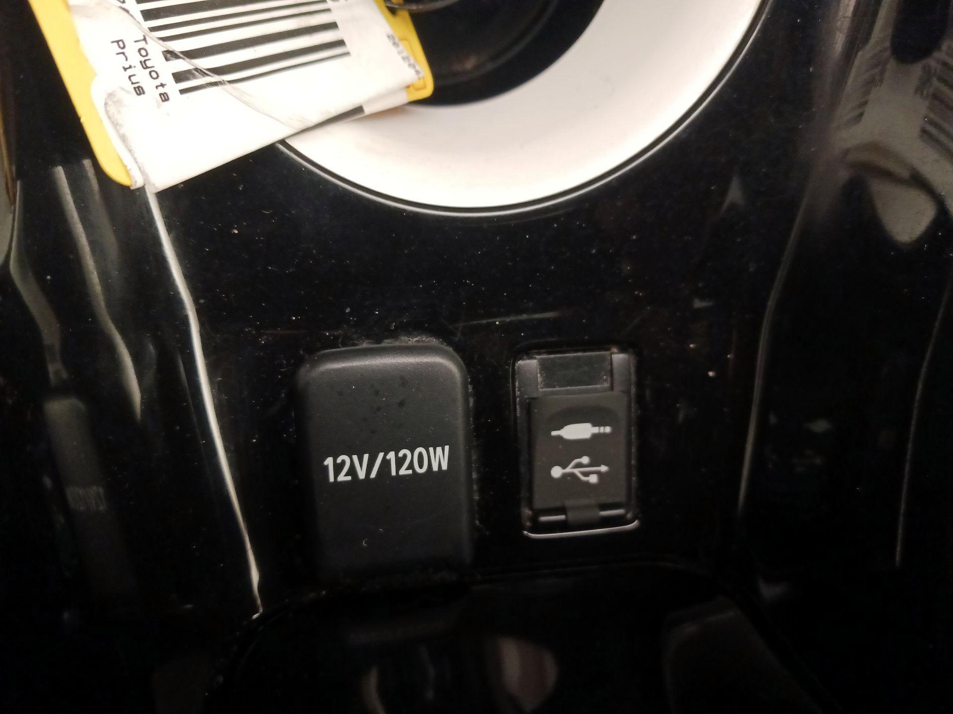 Thumbnail: 2017 Toyota Prius - 19