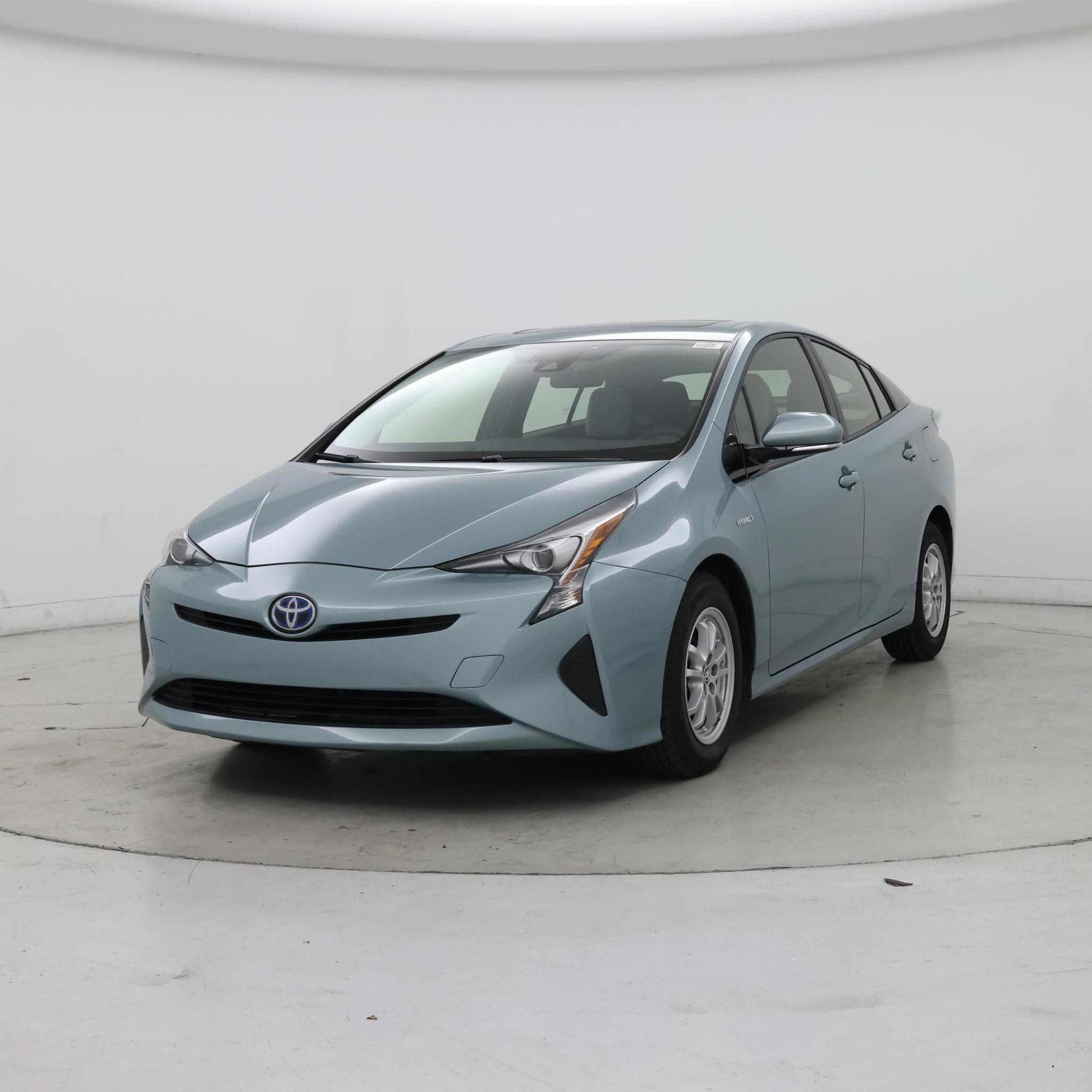 Thumbnail: 2017 Toyota Prius - 4