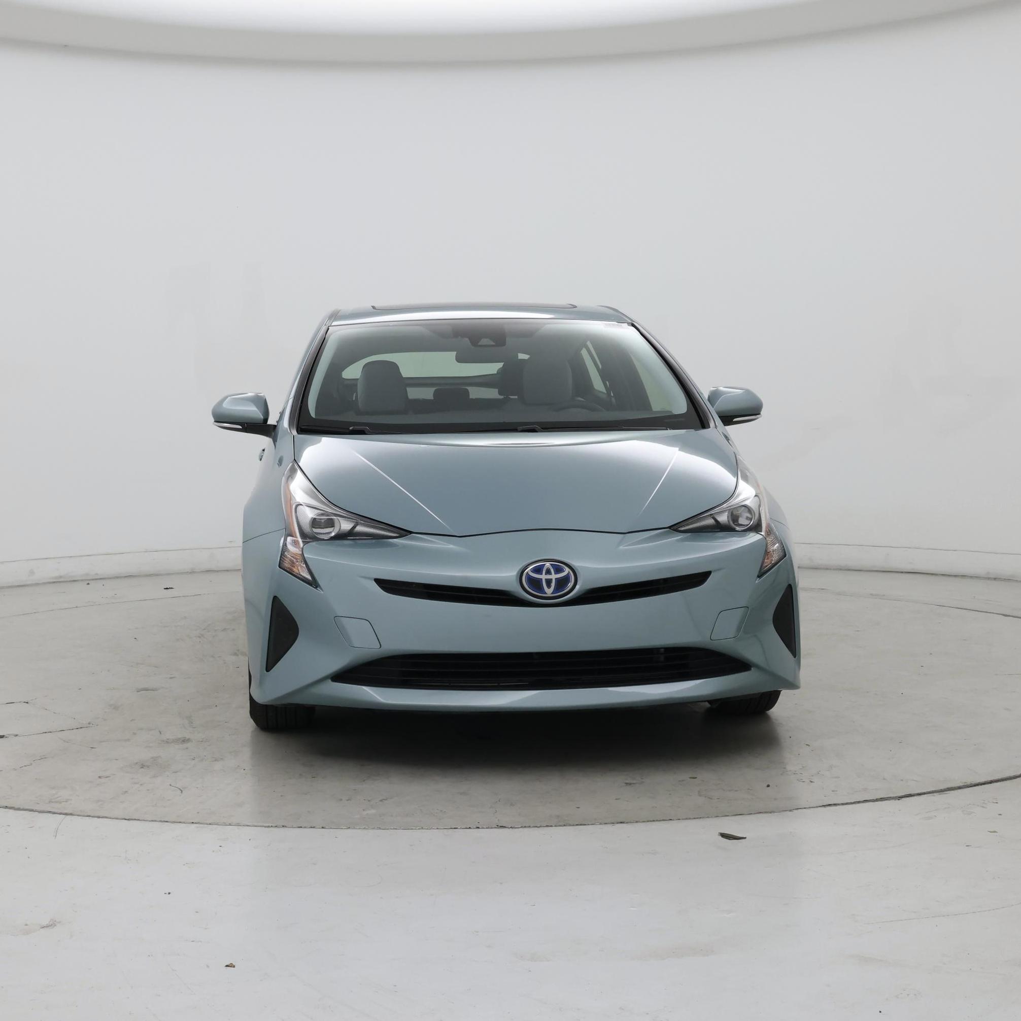 Thumbnail: 2017 Toyota Prius - 5