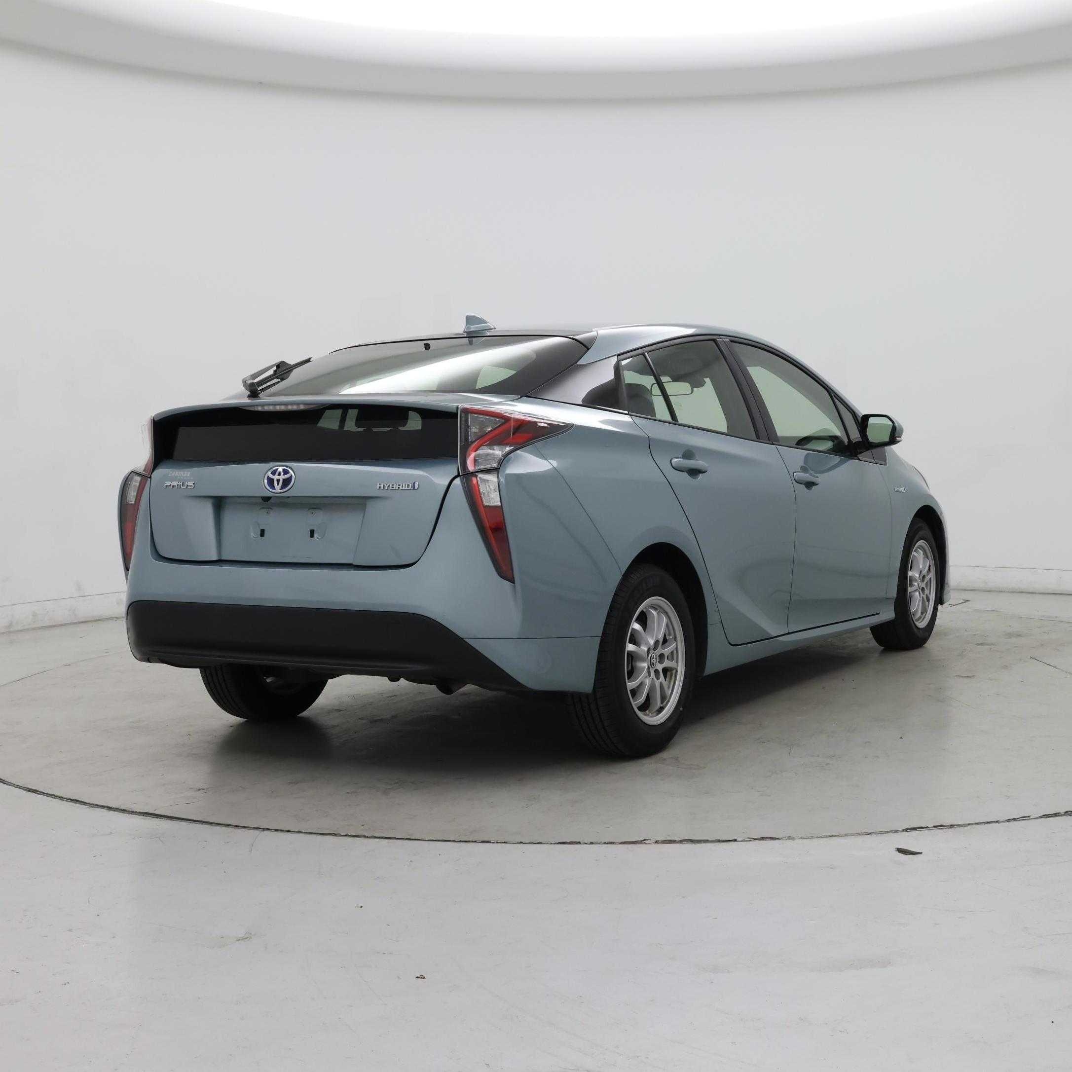Thumbnail: 2017 Toyota Prius - 8