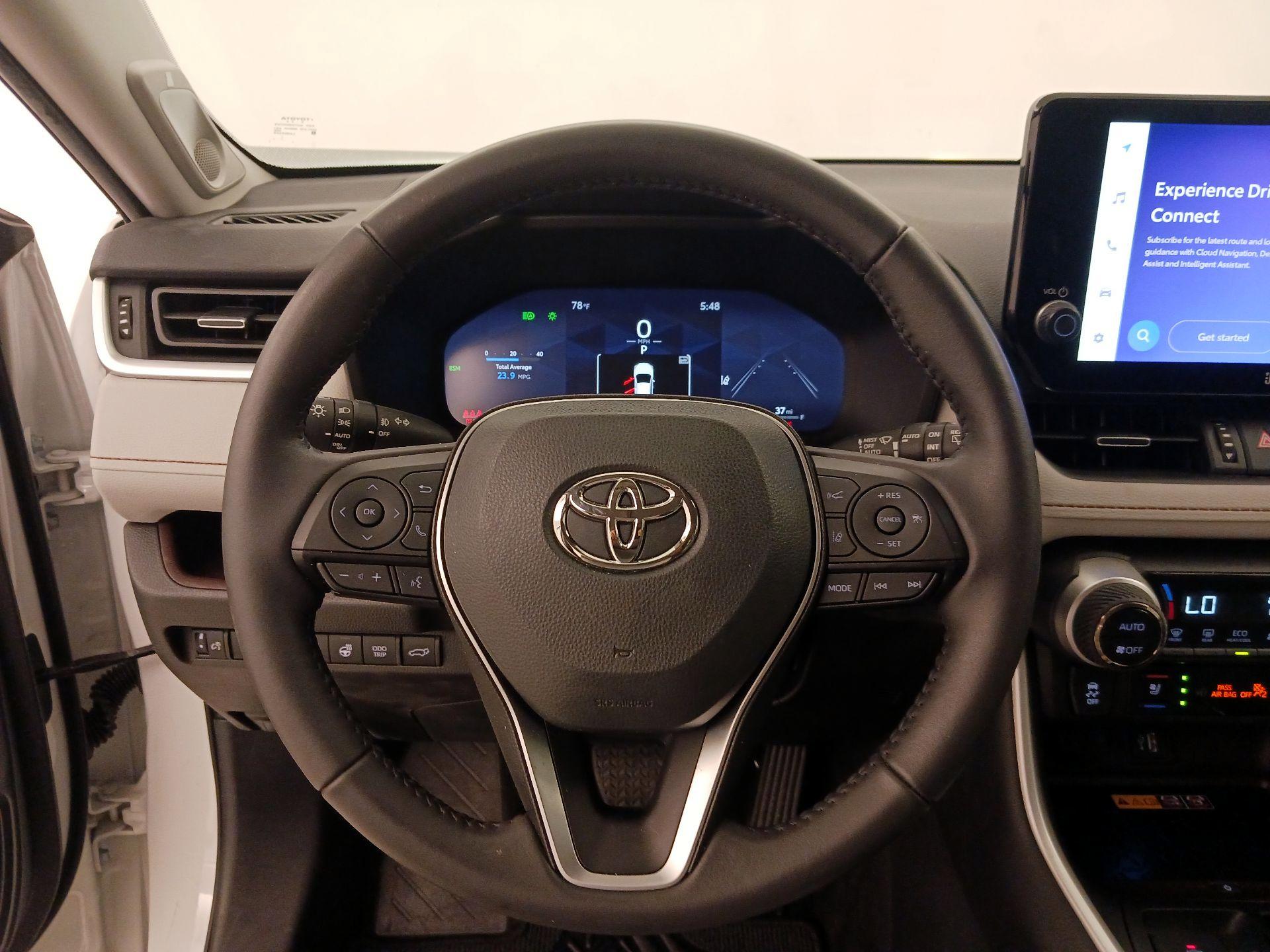 Thumbnail: 2025 Toyota RAV4 - 10