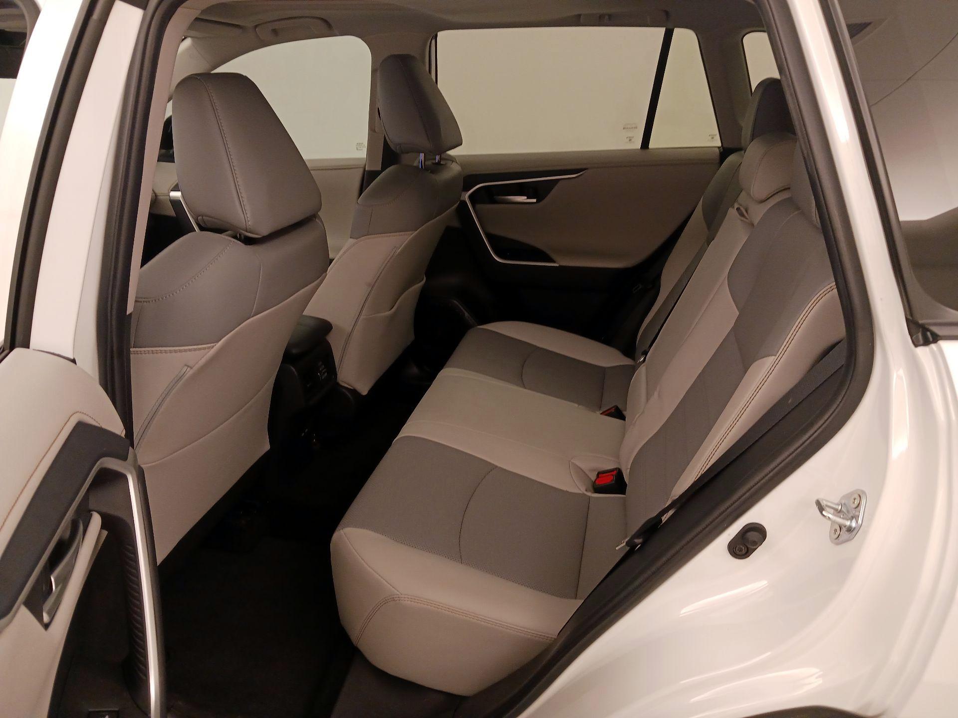 Thumbnail: 2025 Toyota RAV4 - 20