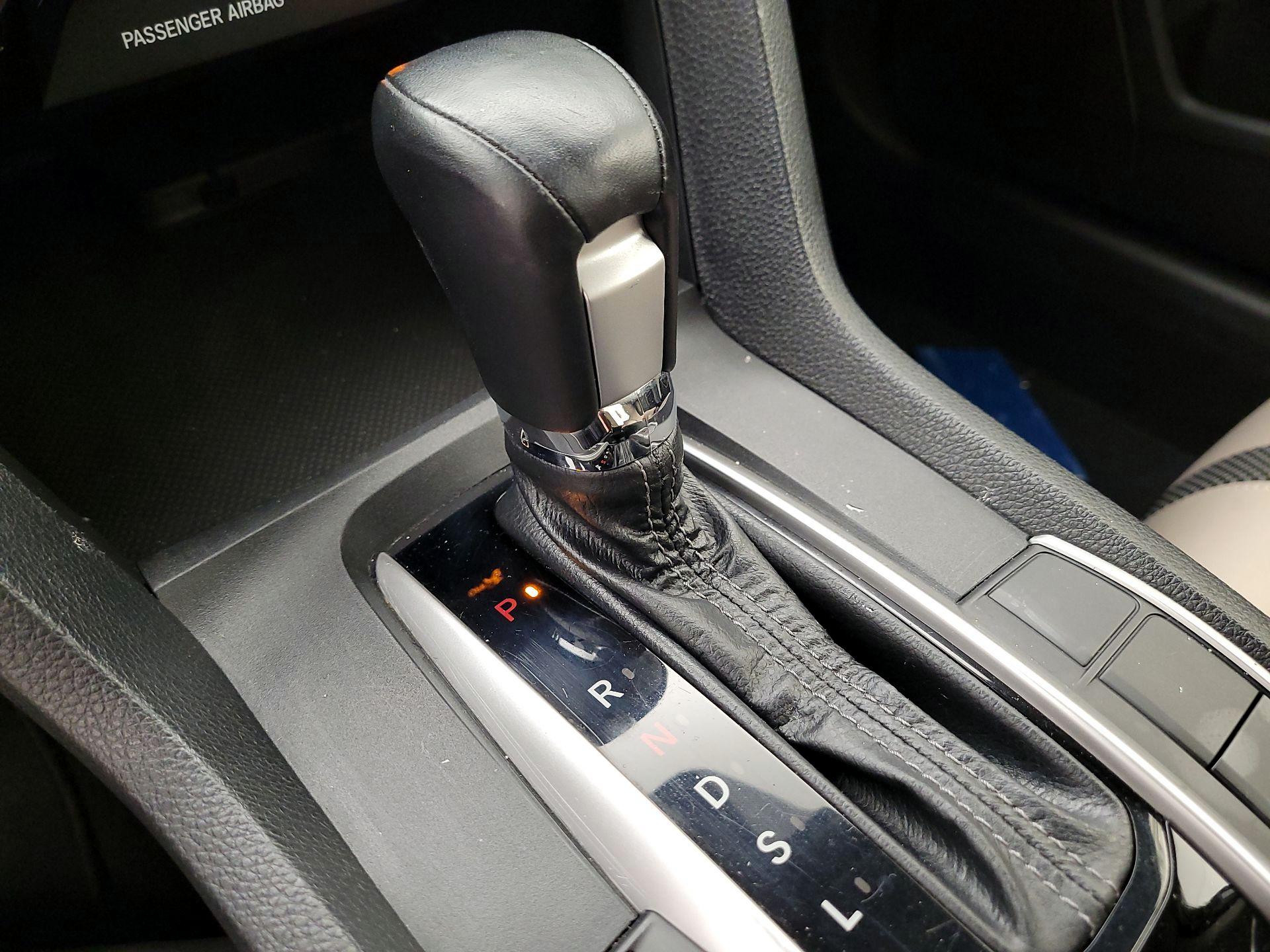 Thumbnail: 2019 Honda Civic - 17