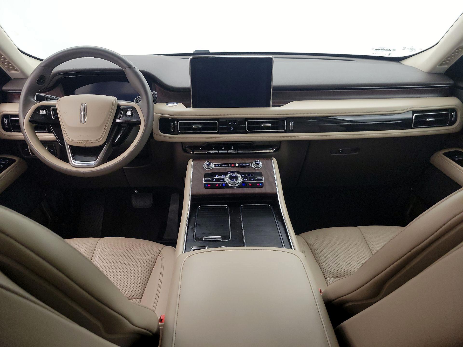 Thumbnail: 2022 Lincoln Aviator - 9