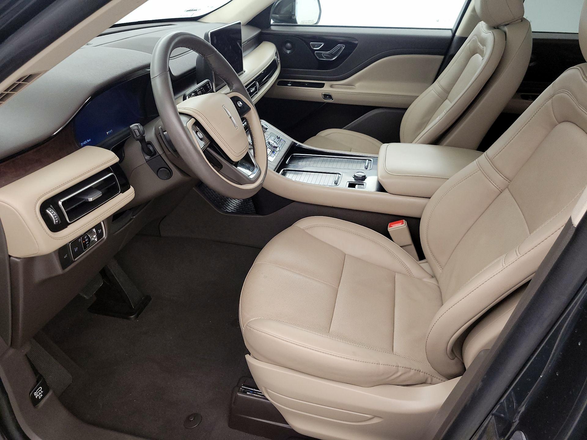 Thumbnail: 2022 Lincoln Aviator - 11
