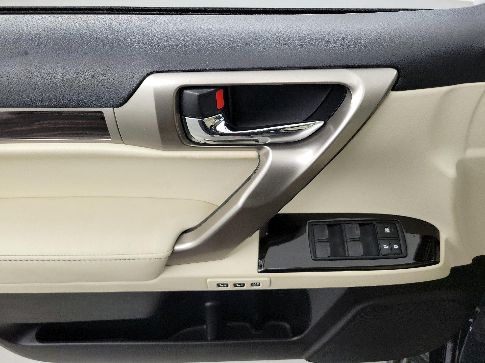 Thumbnail: 2021 Lexus GX - 12
