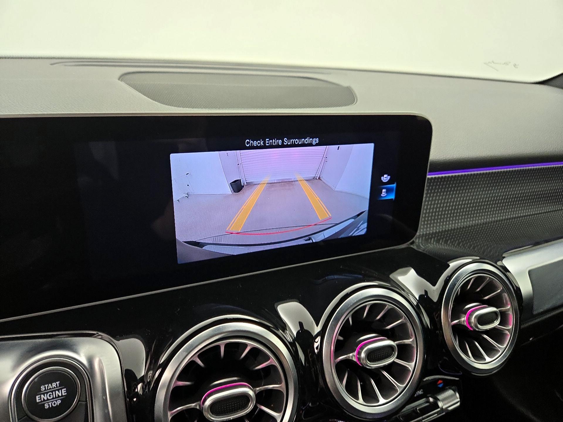 Thumbnail: 2020 Mercedes-Benz GLB - 14