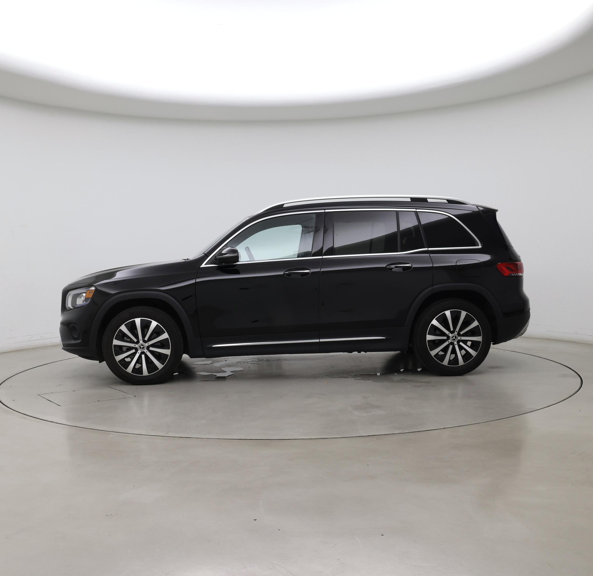 Thumbnail: 2020 Mercedes-Benz GLB - 3