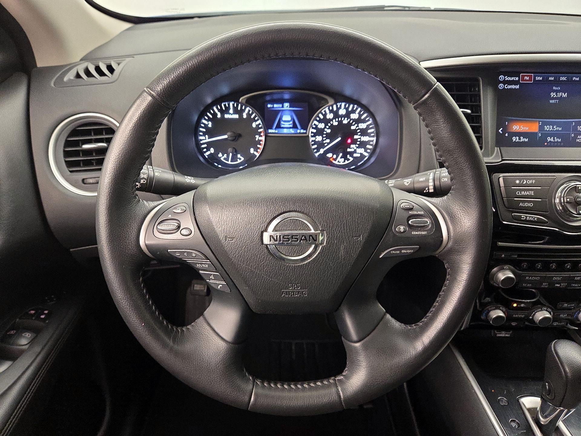 Thumbnail: 2019 Nissan Pathfinder - 10