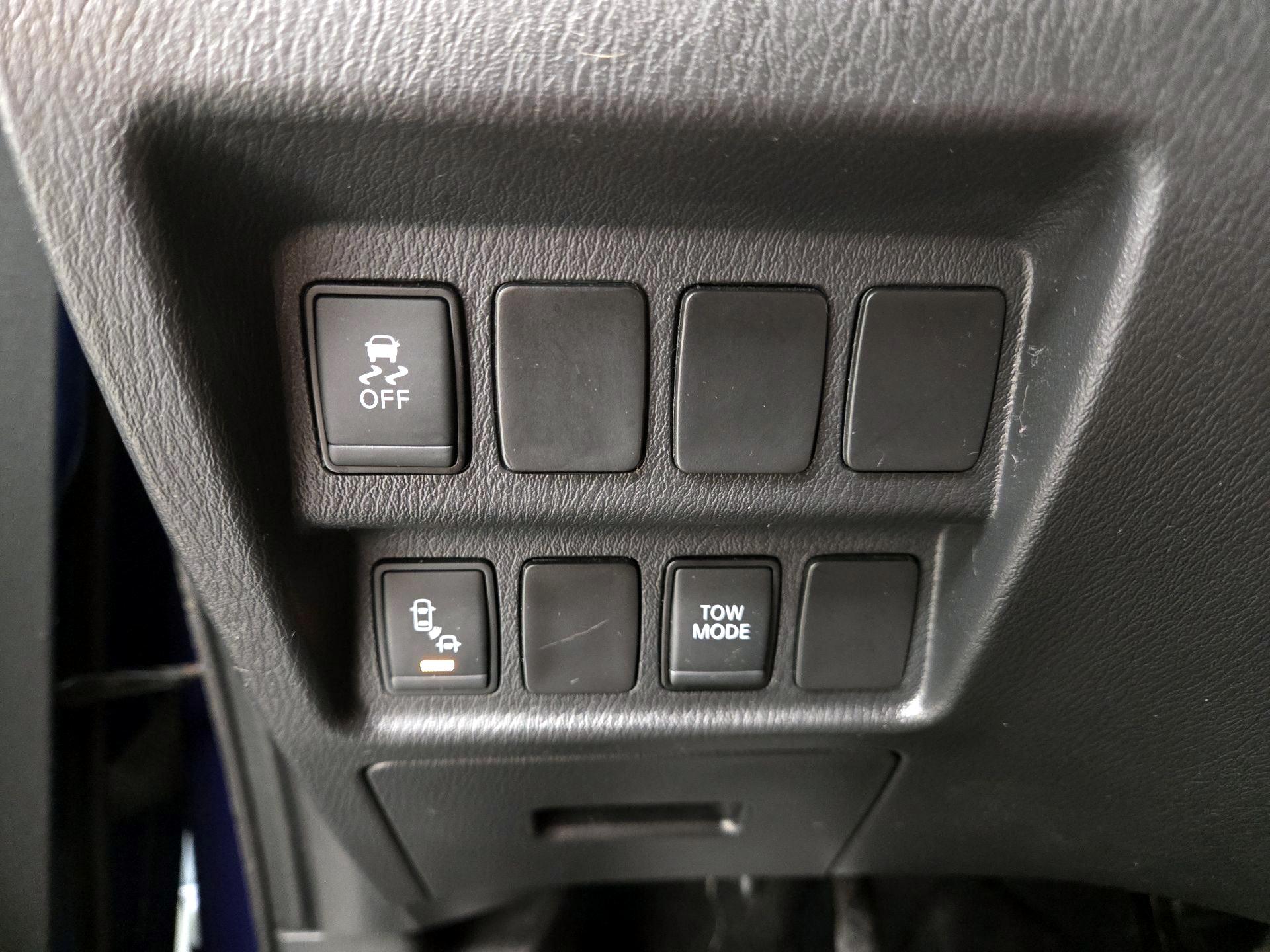 Thumbnail: 2019 Nissan Pathfinder - 13