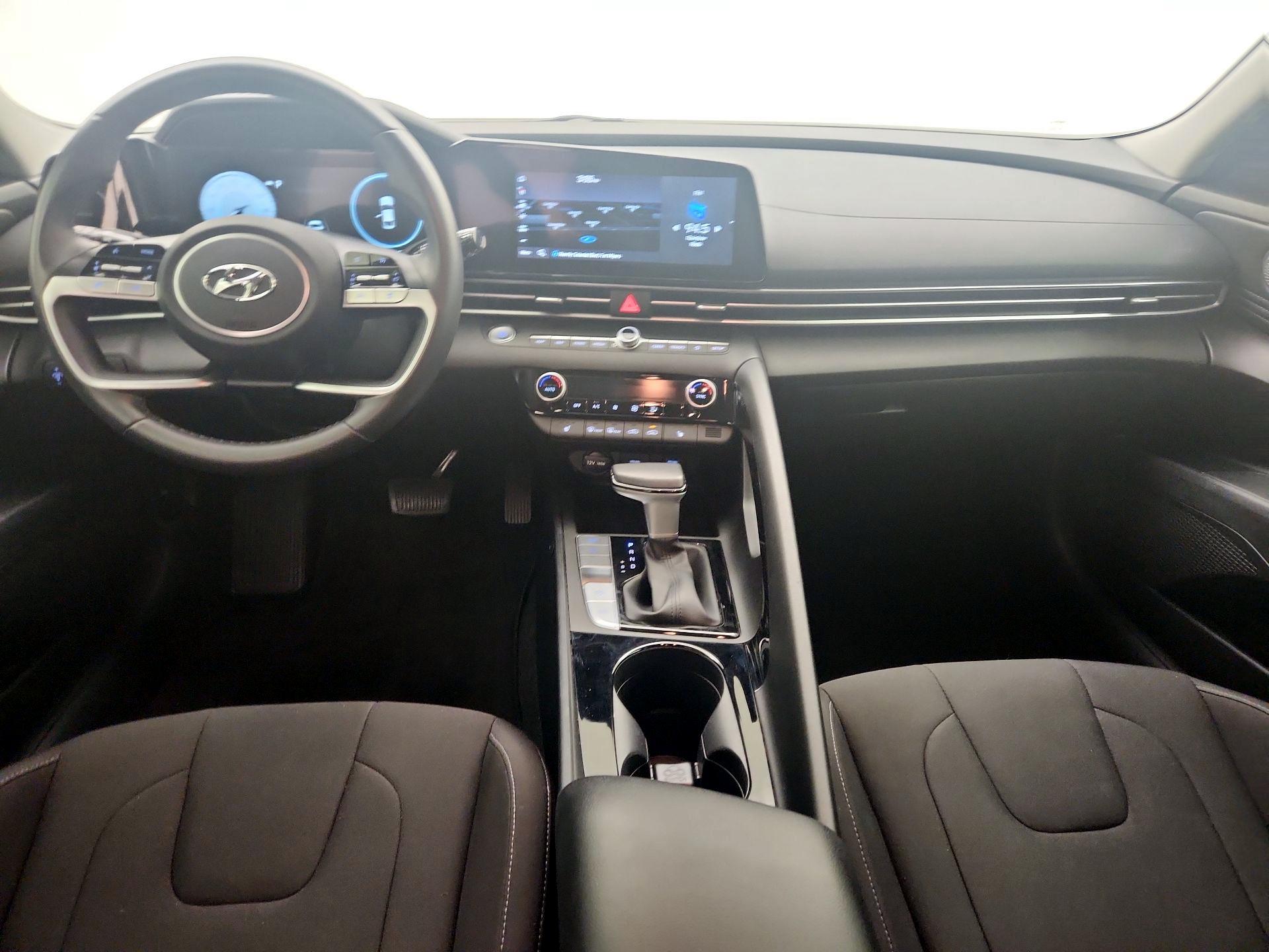 Thumbnail: 2023 Hyundai Elantra - 9