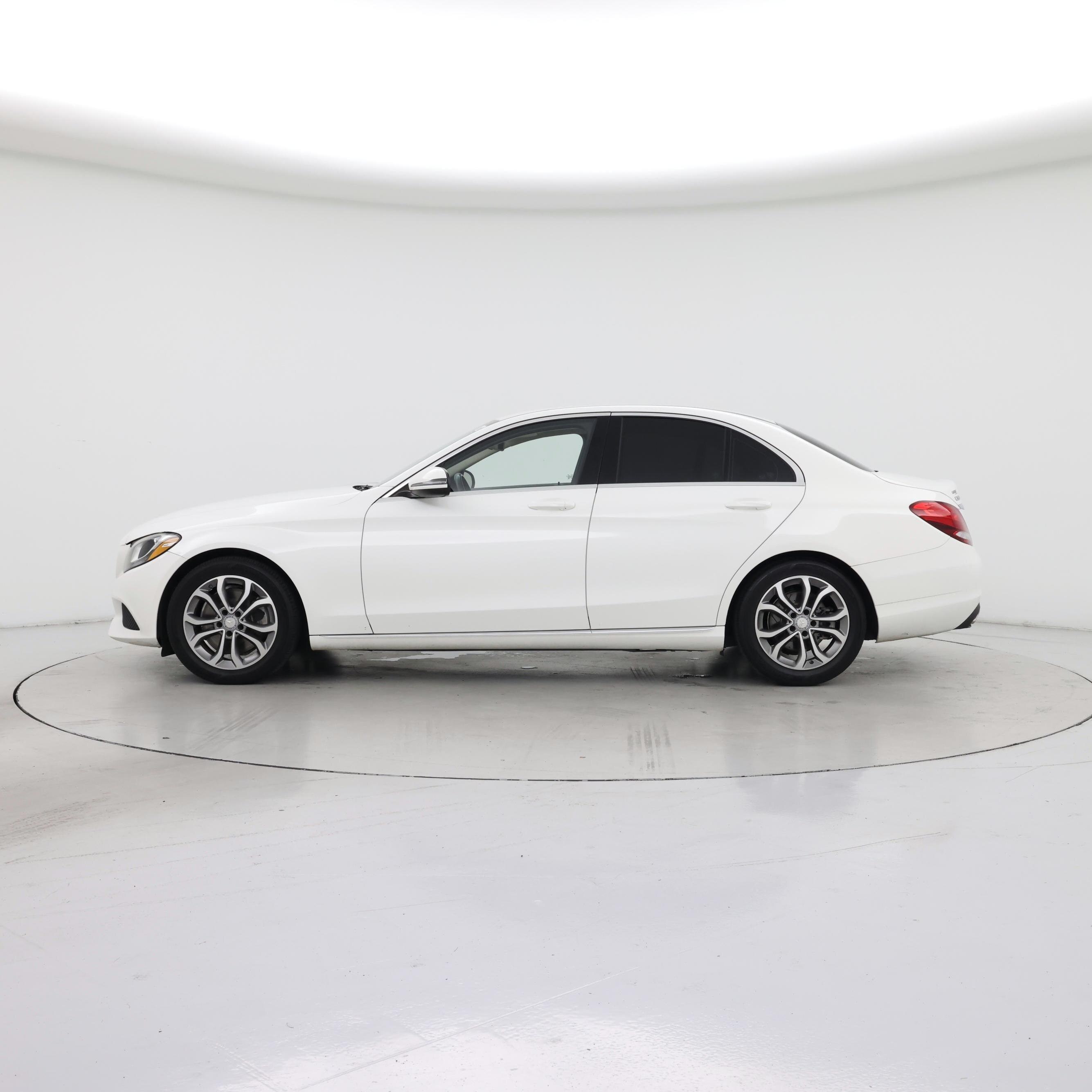 Thumbnail: 2016 Mercedes-Benz C-Class - 3