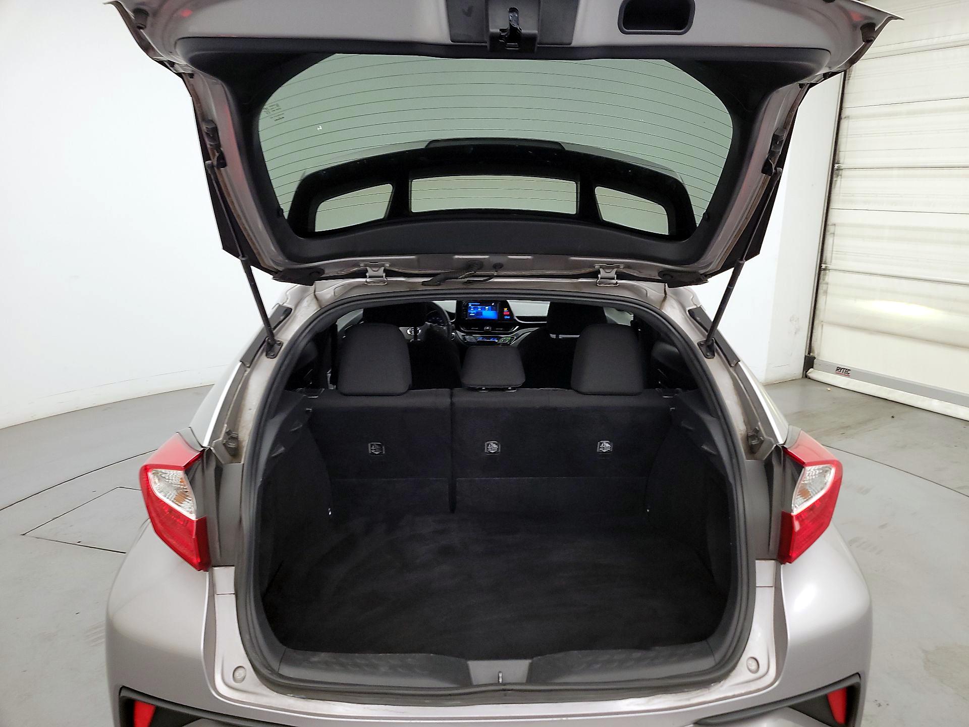 Thumbnail: 2018 Toyota C-HR - 16