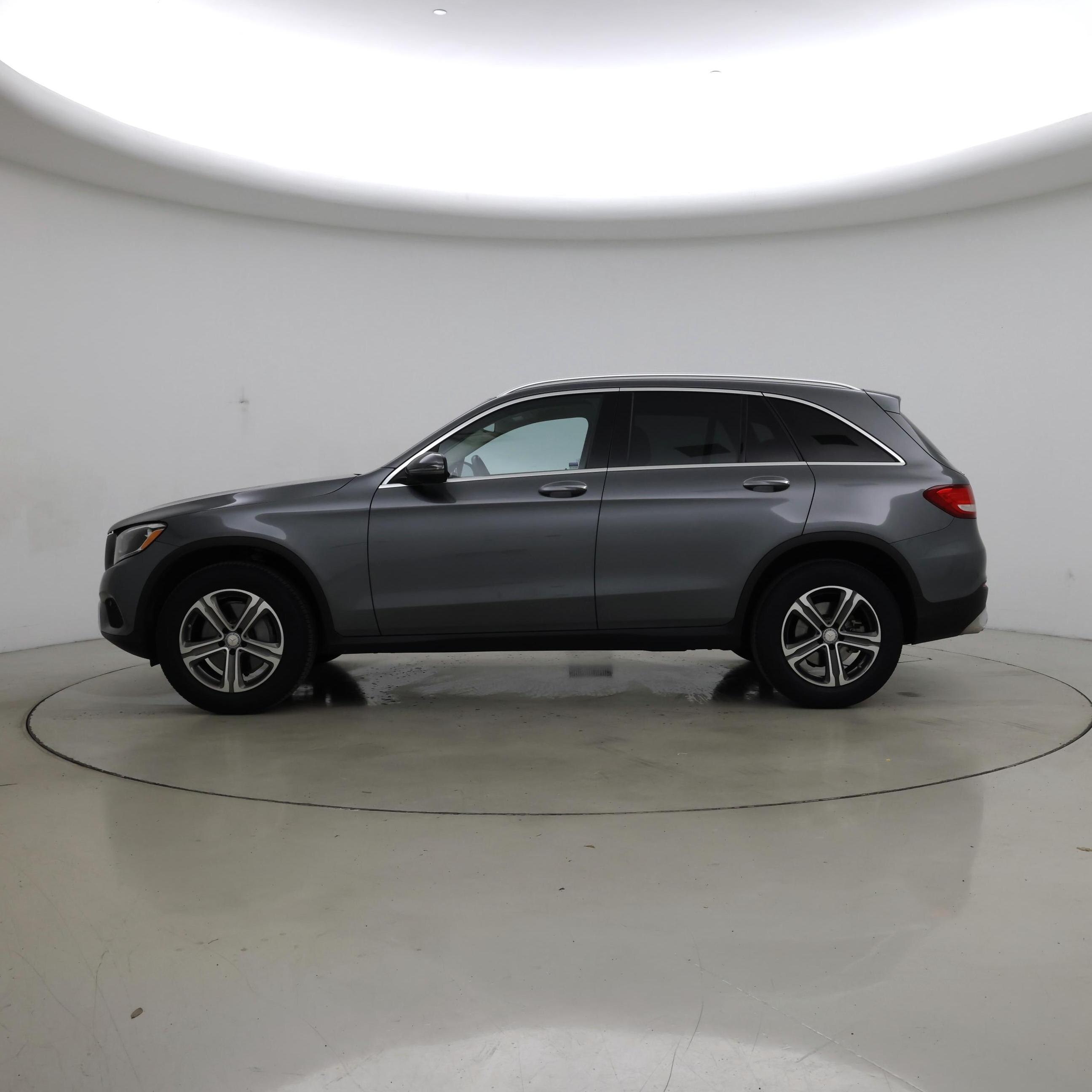Thumbnail: 2017 Mercedes-Benz GLC - 3