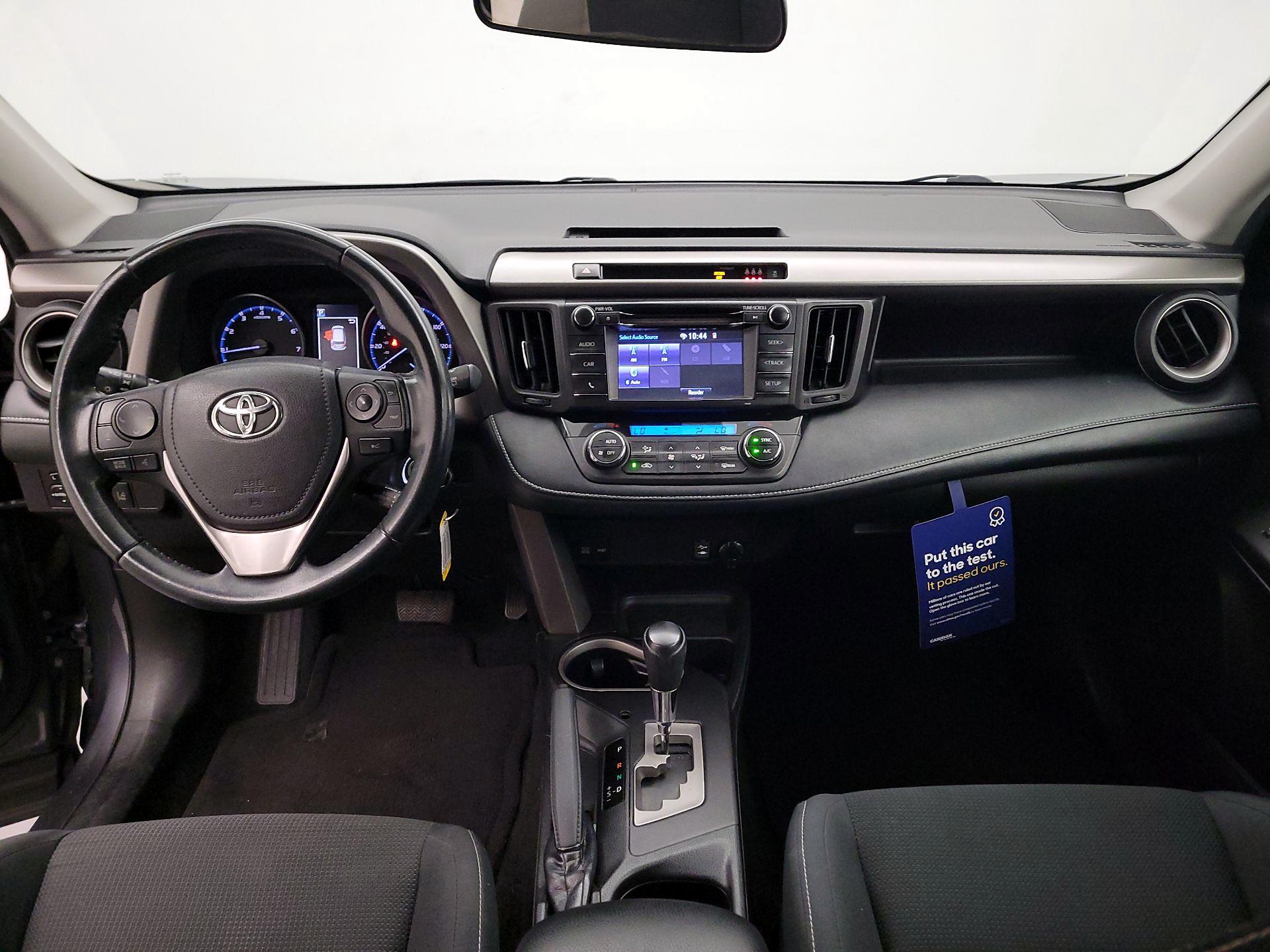 Thumbnail: 2018 Toyota RAV4 - 9