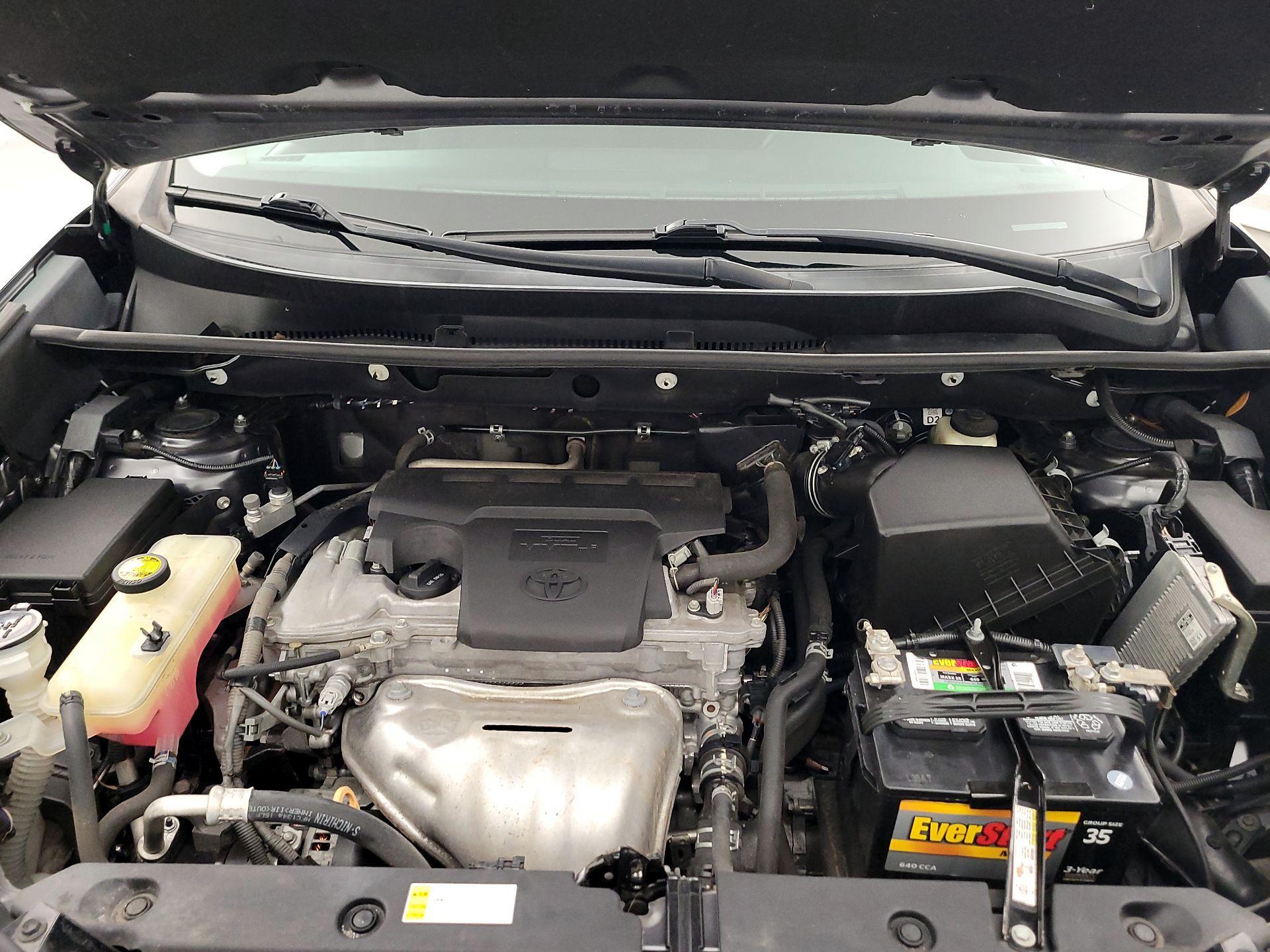 Thumbnail: 2018 Toyota RAV4 - 17