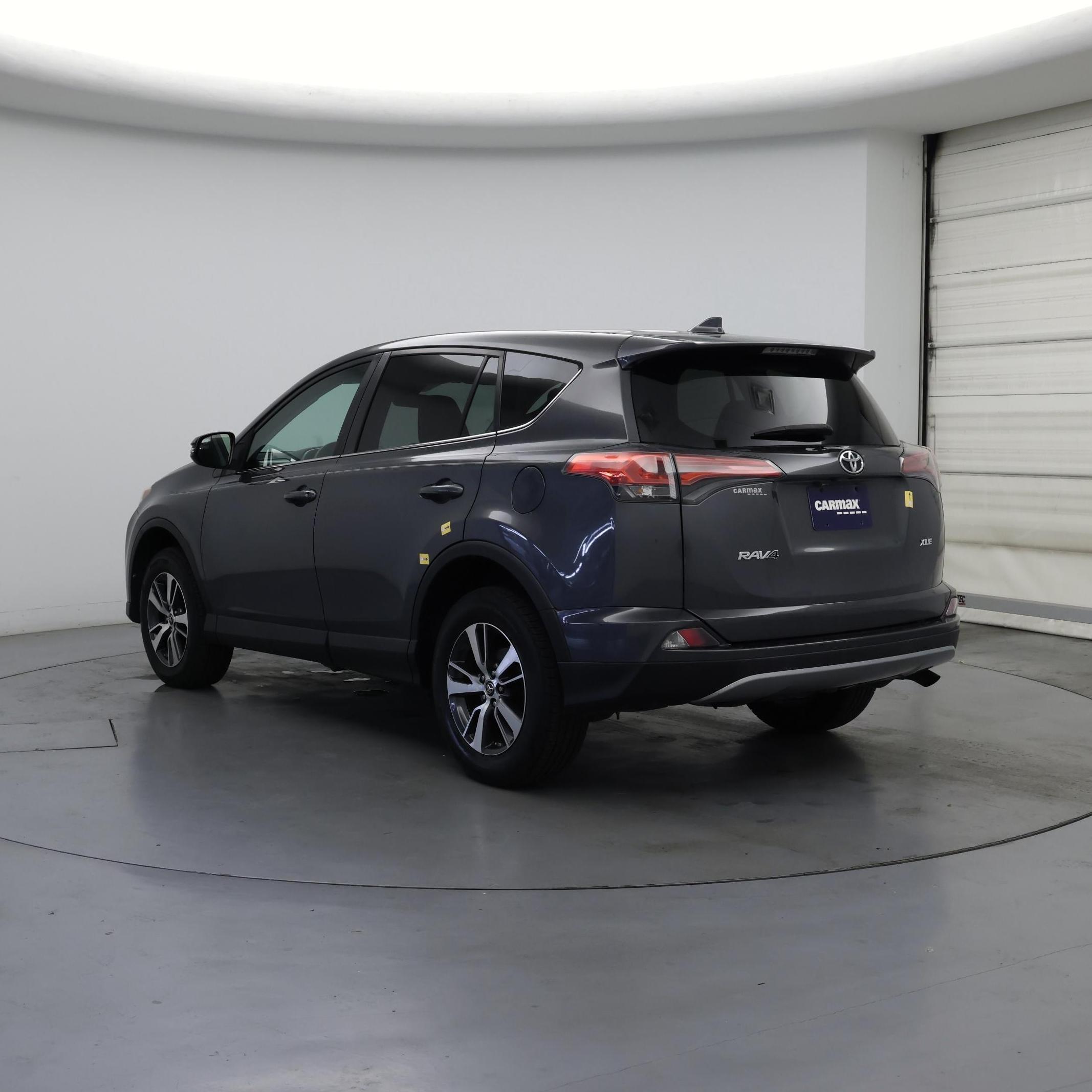 Thumbnail: 2018 Toyota RAV4 - 2