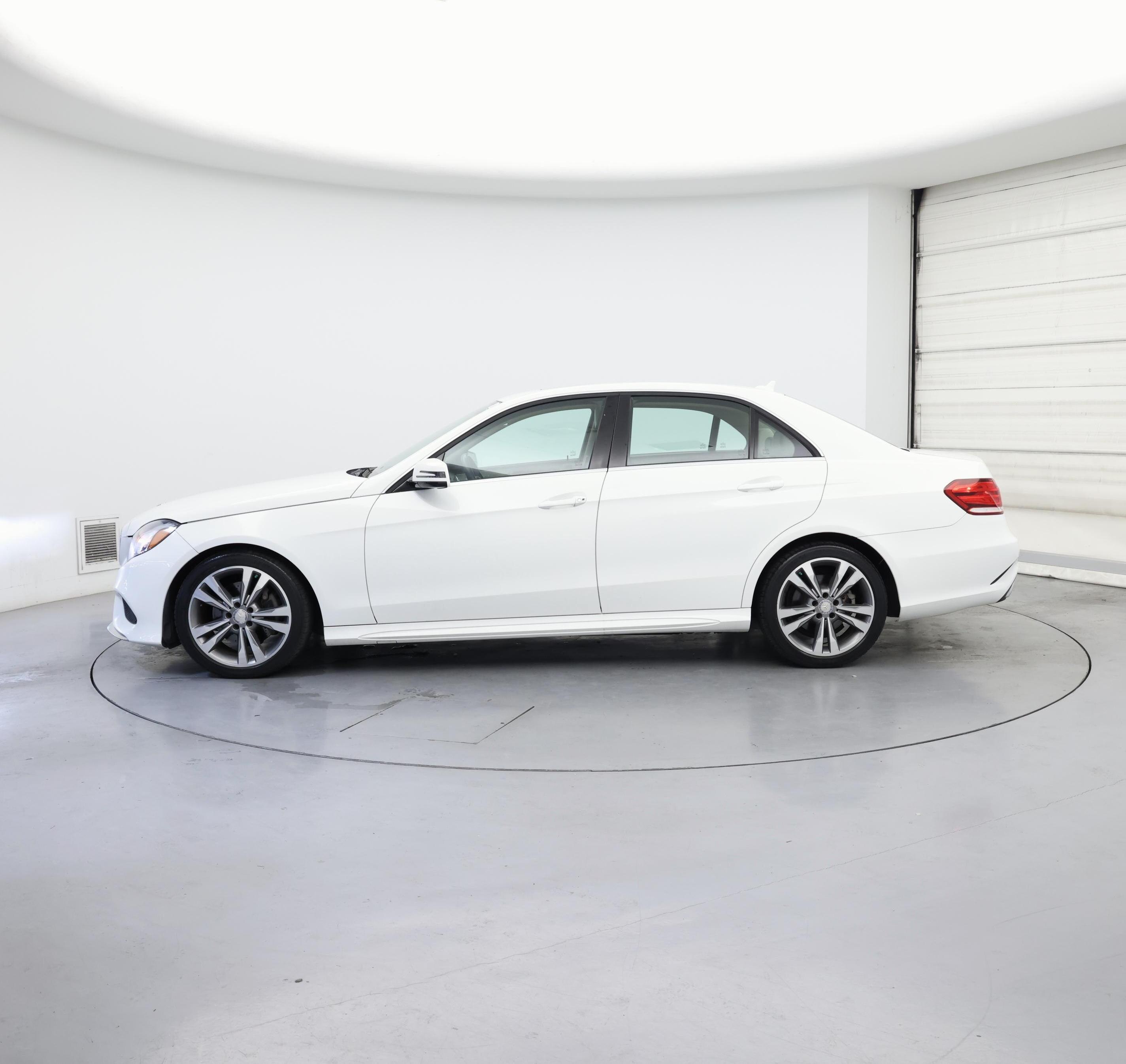 Thumbnail: 2014 Mercedes-Benz E-Class - 3