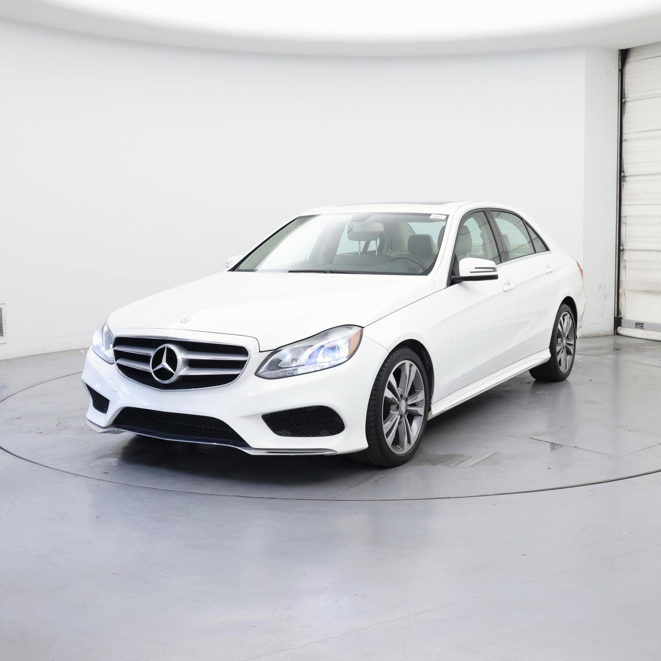 Thumbnail: 2014 Mercedes-Benz E-Class - 4