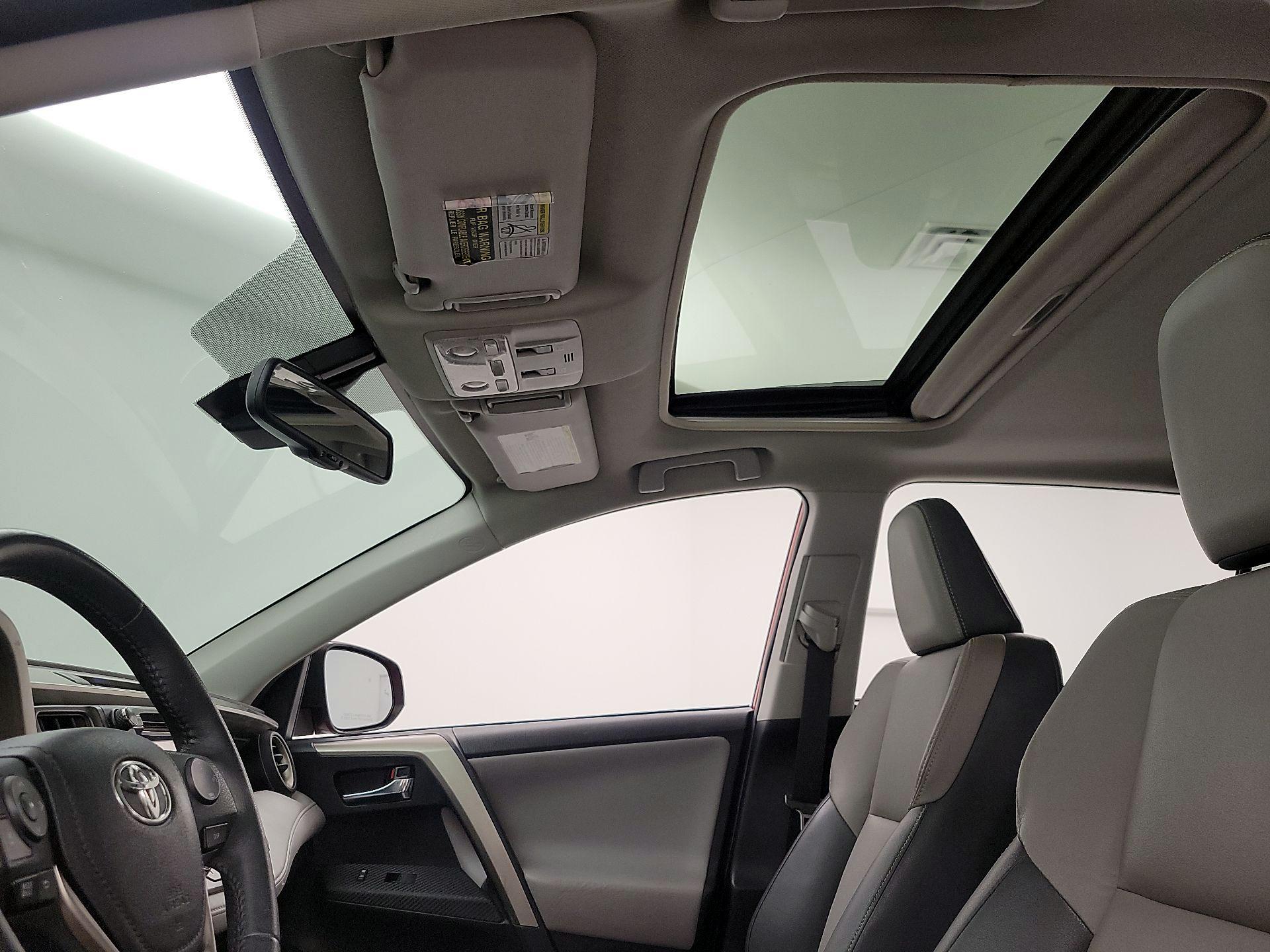 Thumbnail: 2014 Toyota RAV4 - 19