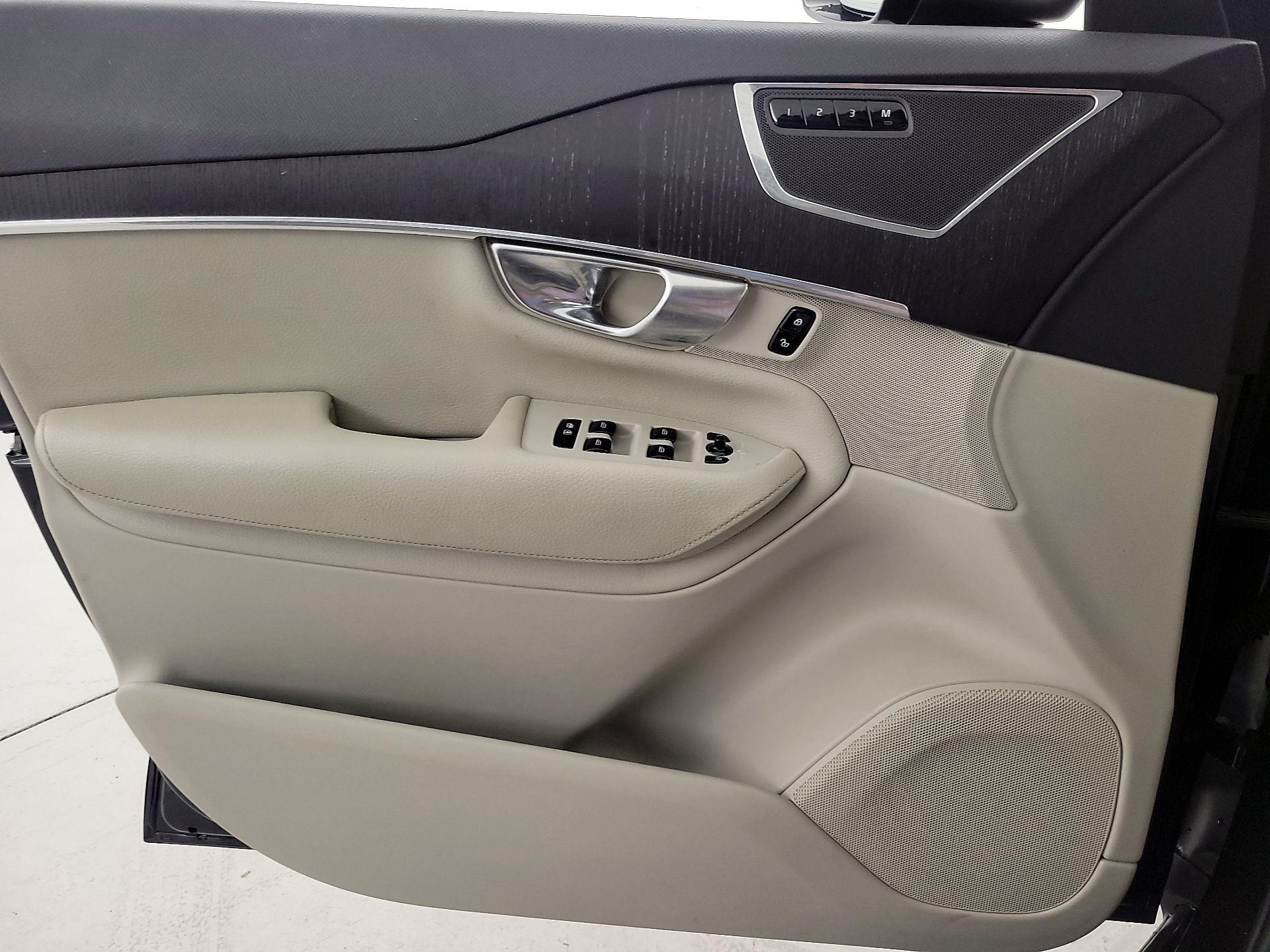 Thumbnail: 2020 Volvo XC90 - 12