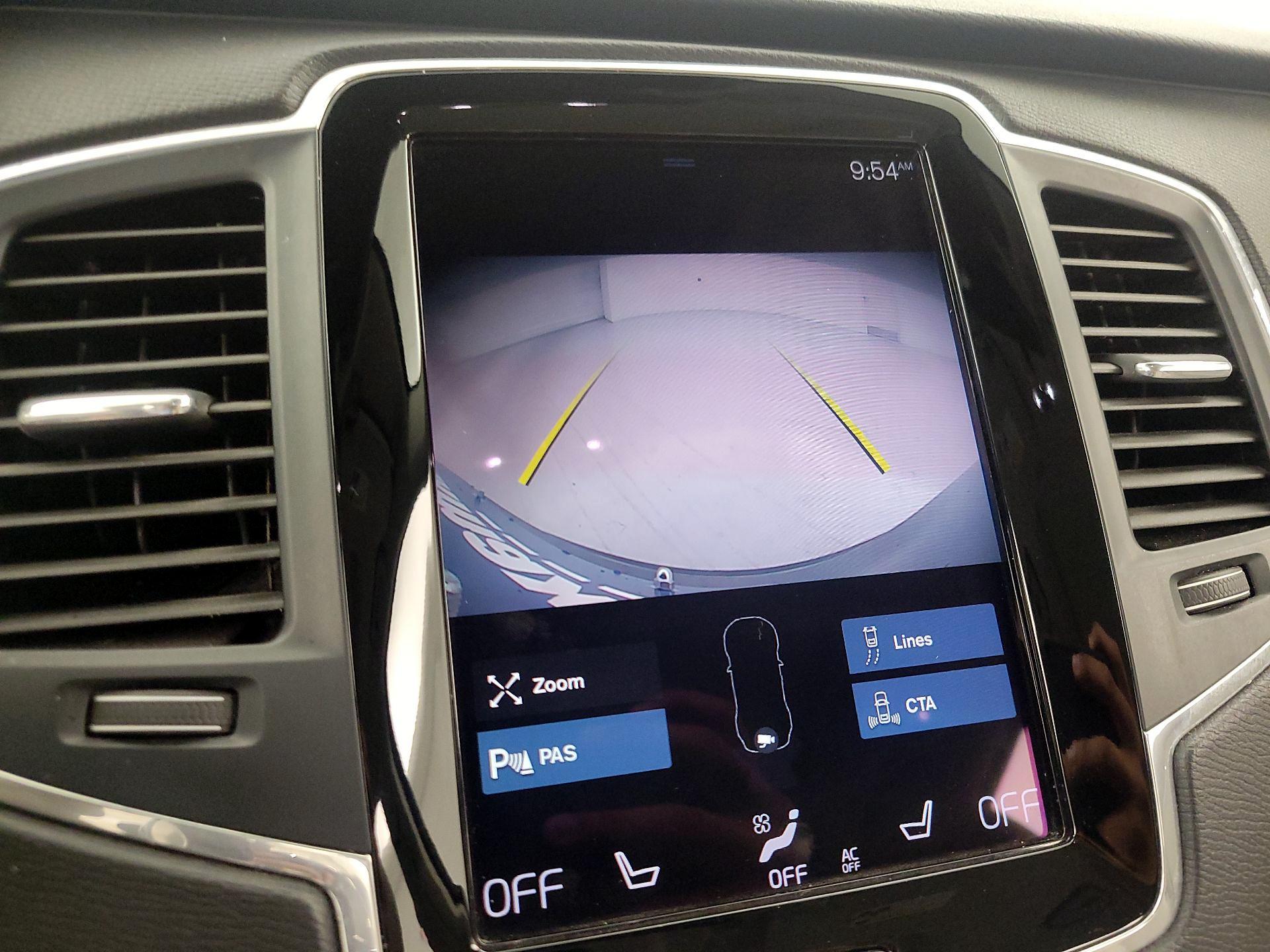 Thumbnail: 2020 Volvo XC90 - 14