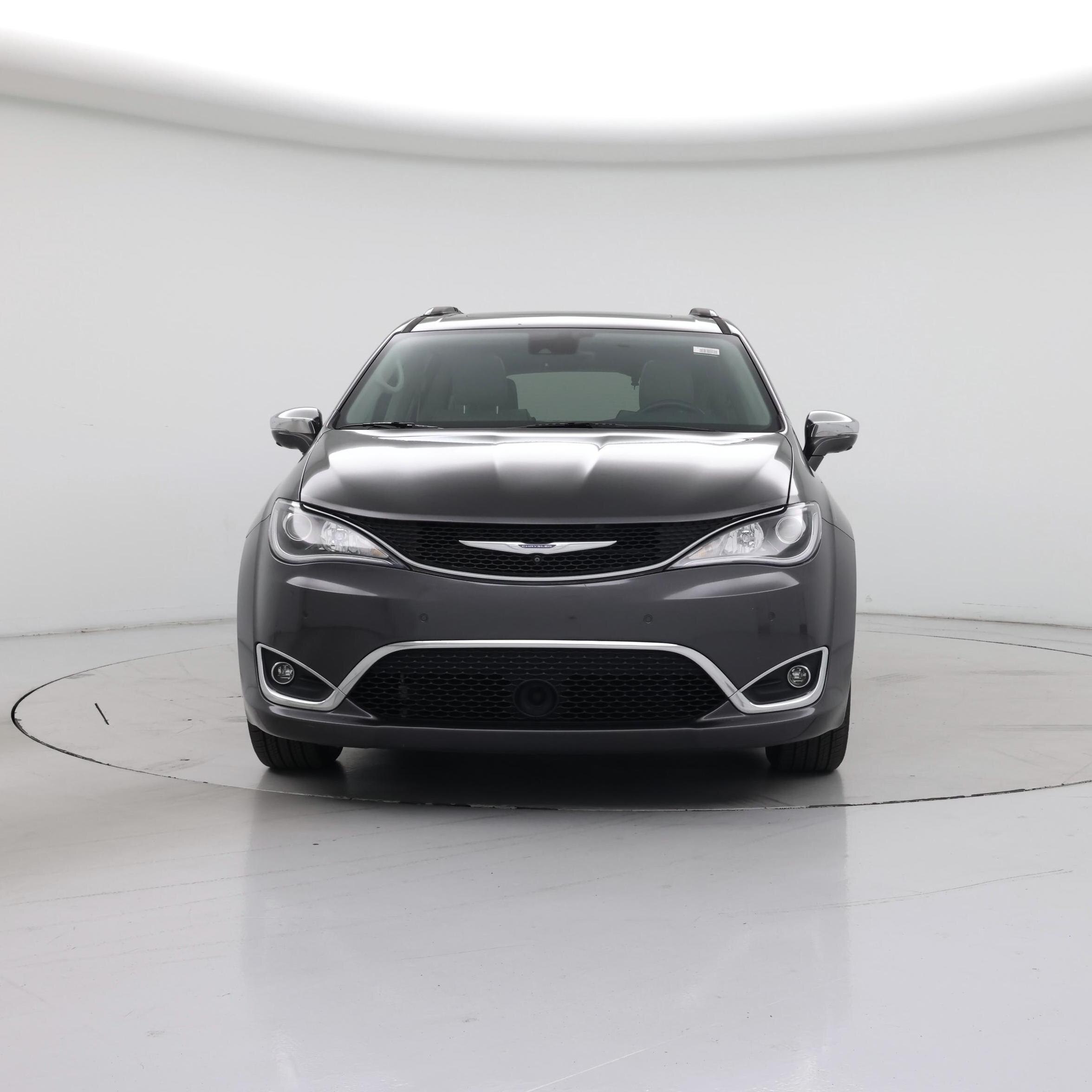 Thumbnail: 2017 Chrysler Pacifica - 5