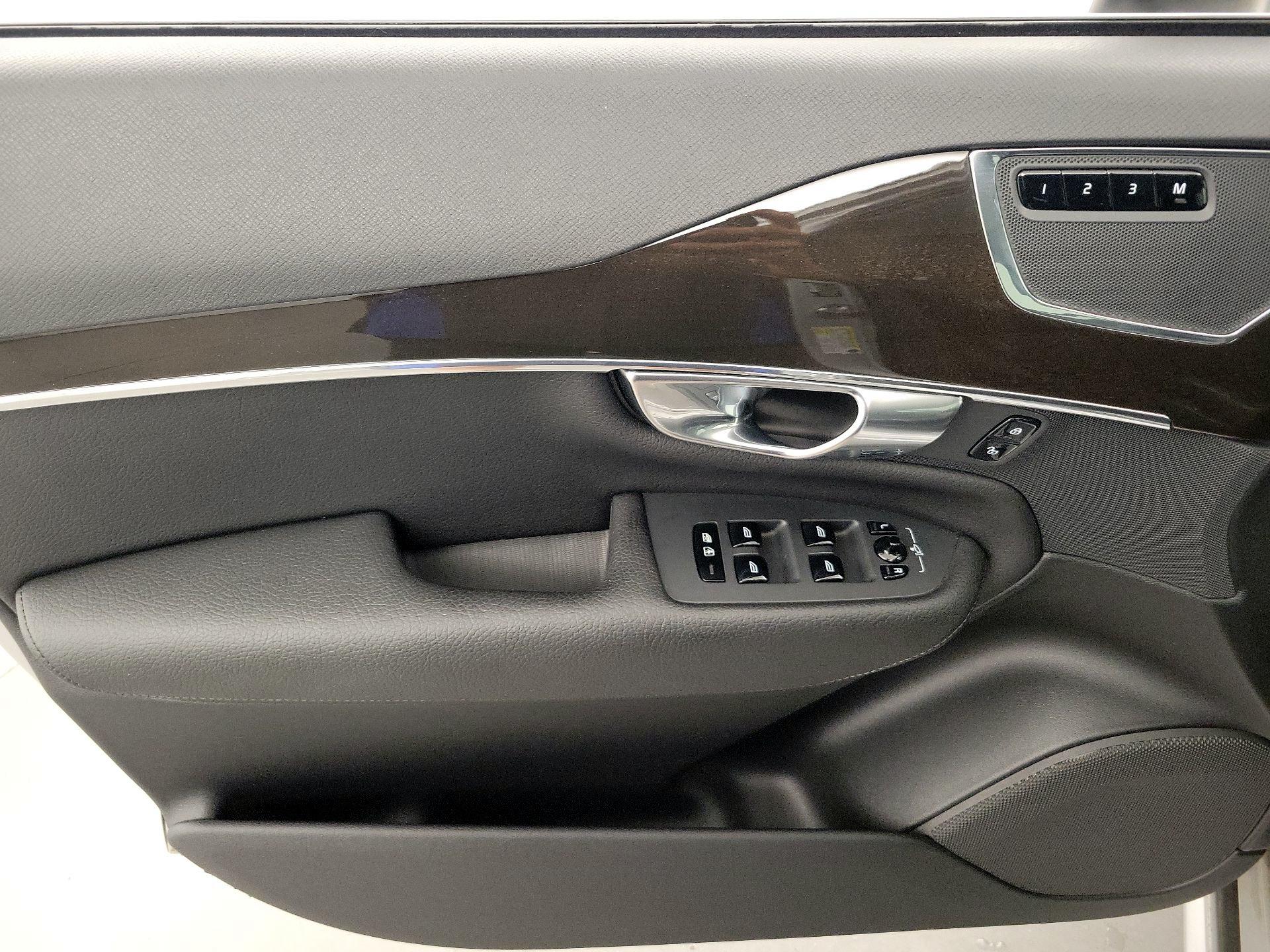Thumbnail: 2018 Volvo XC90 - 12
