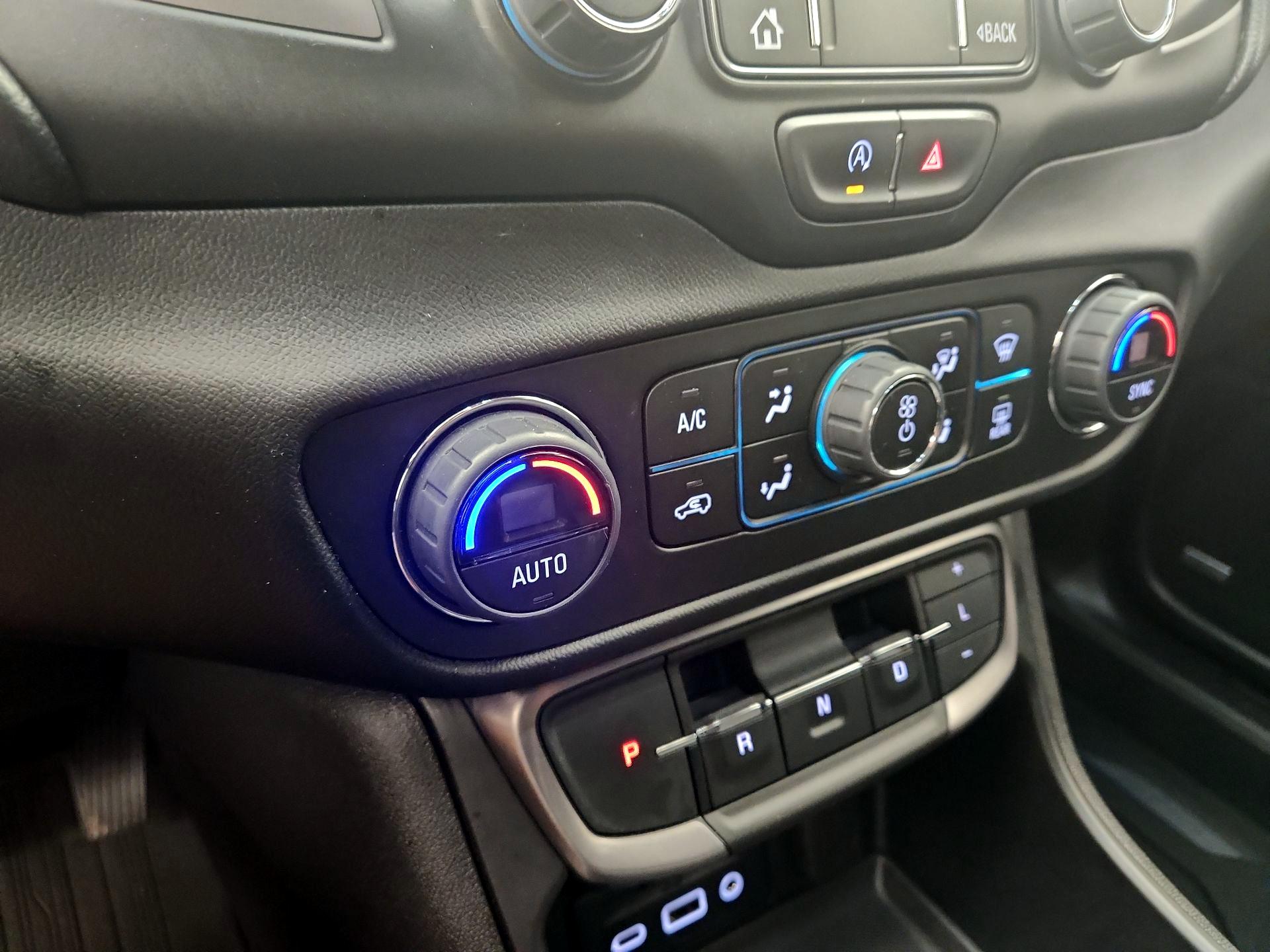 Thumbnail: 2023 GMC Terrain - 17