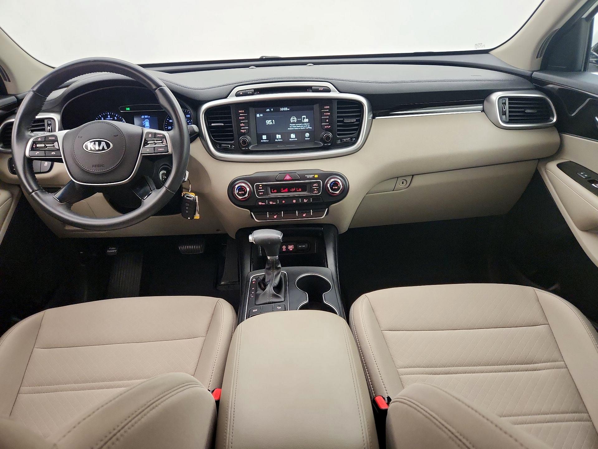 Thumbnail: 2019 Kia Sorento - 9