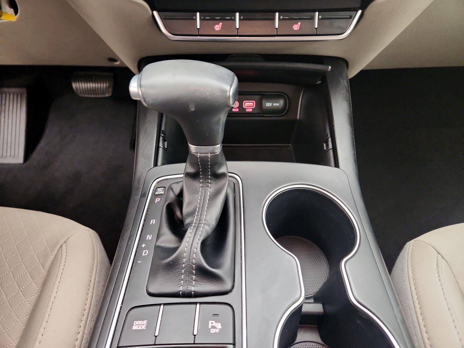 Thumbnail: 2019 Kia Sorento - 17
