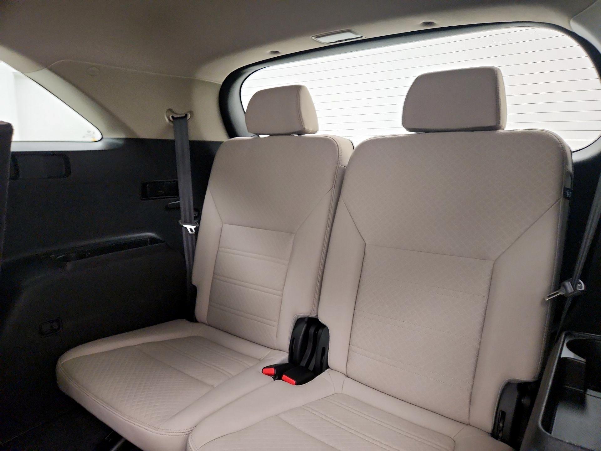 Thumbnail: 2019 Kia Sorento - 20