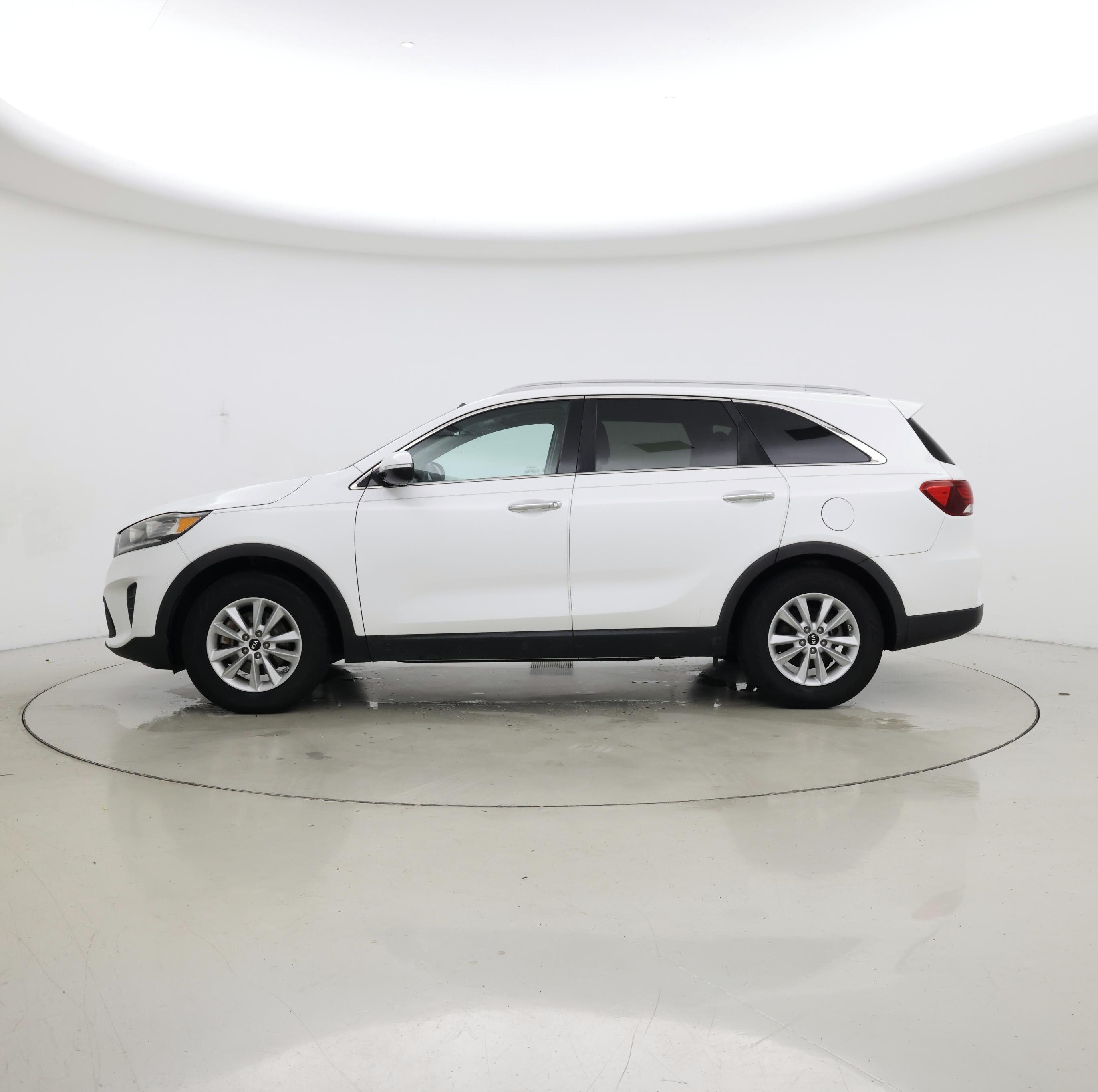 Thumbnail: 2019 Kia Sorento - 3