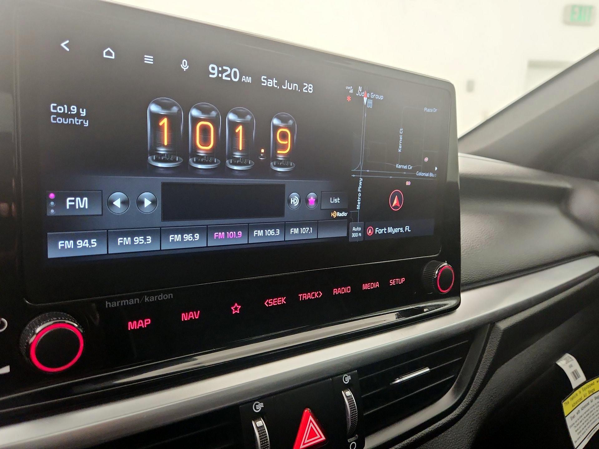 Thumbnail: 2022 Kia Forte - 16