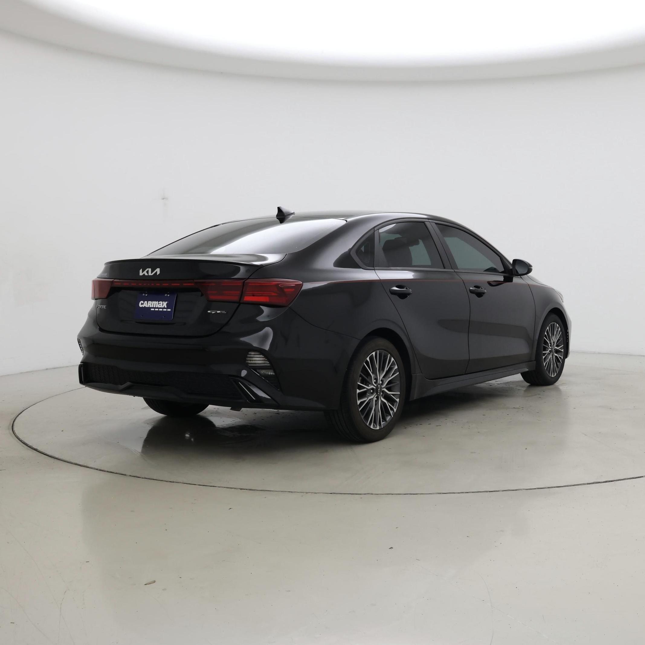 Thumbnail: 2022 Kia Forte - 8
