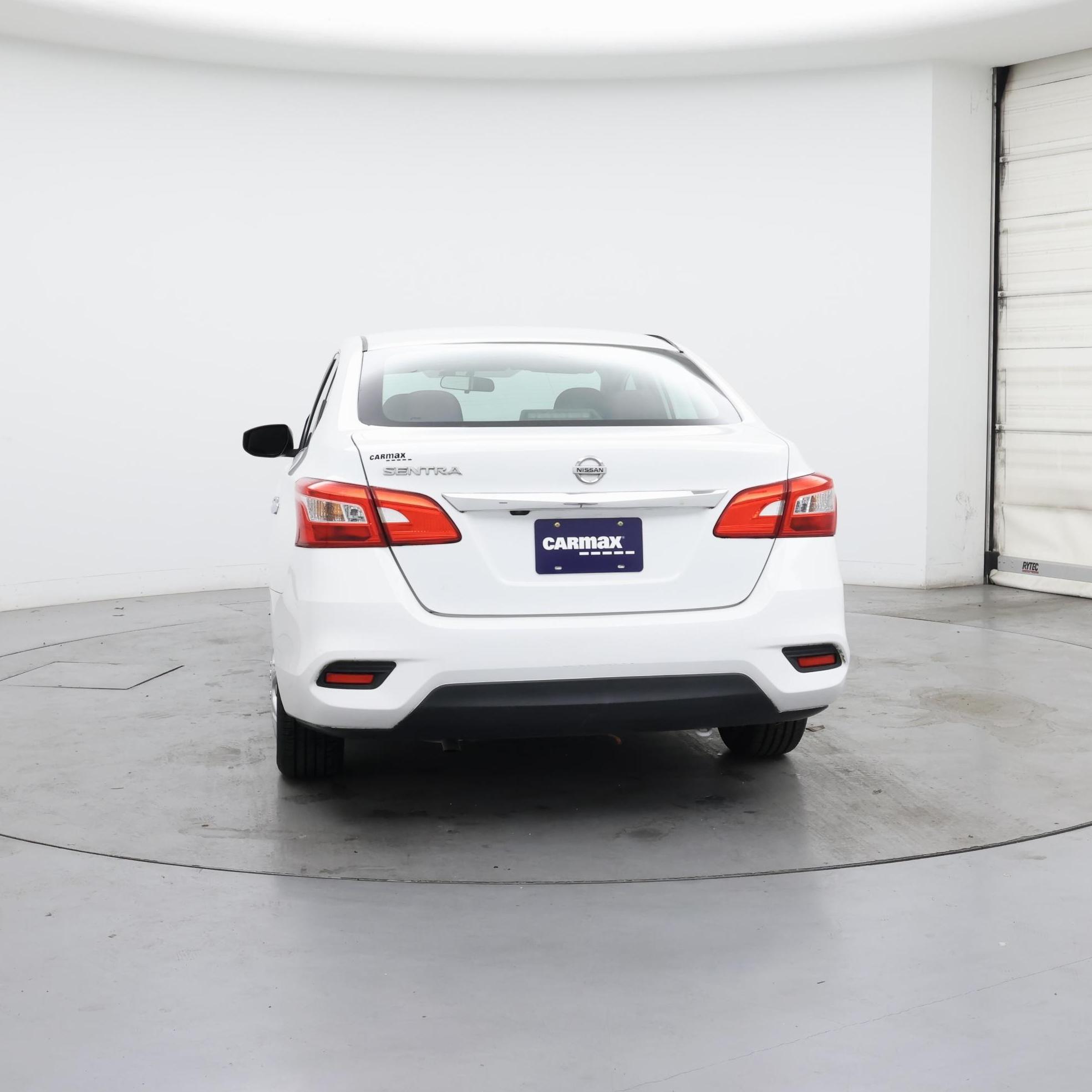 Thumbnail: 2018 Nissan Sentra - 6