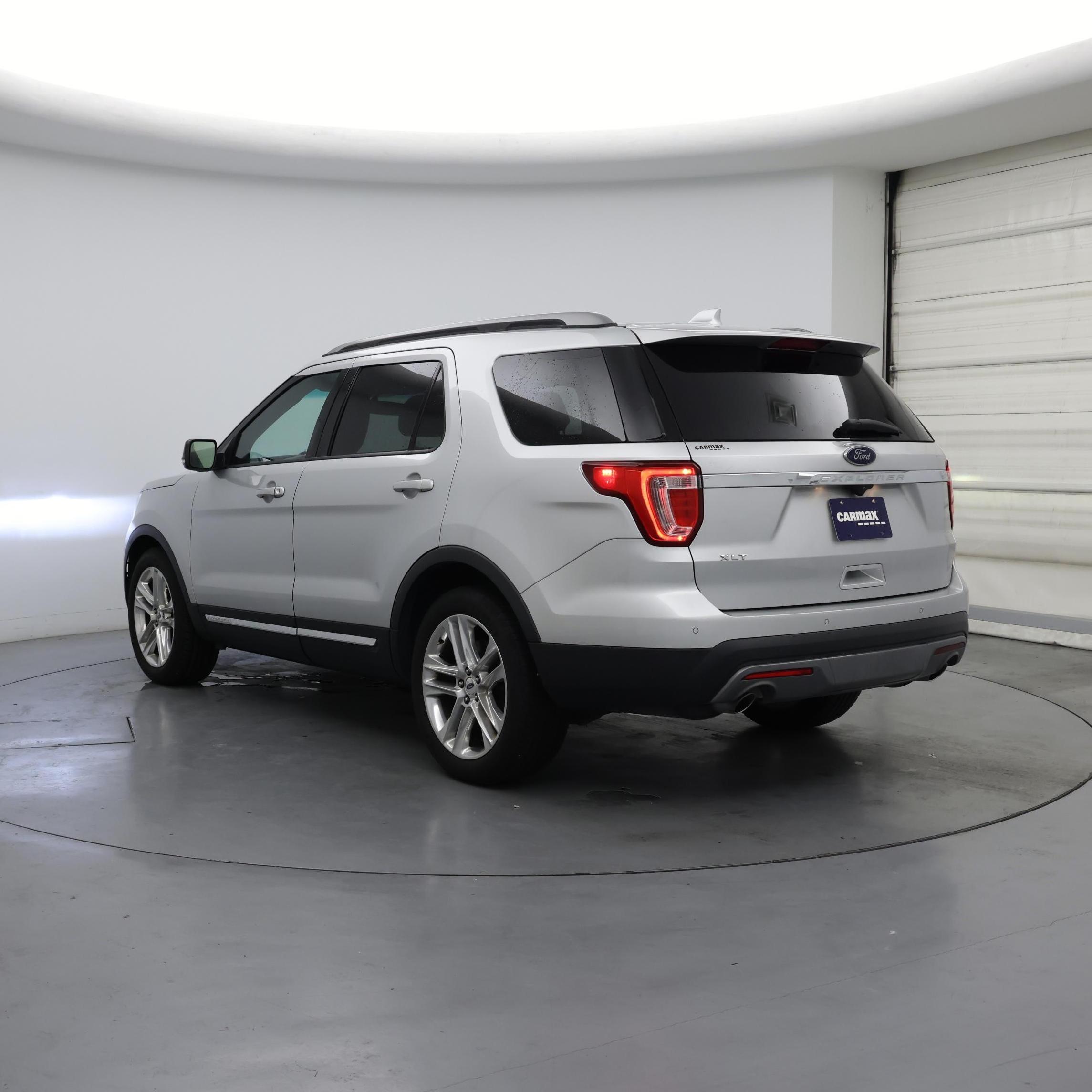 Thumbnail: 2017 Ford Explorer - 2