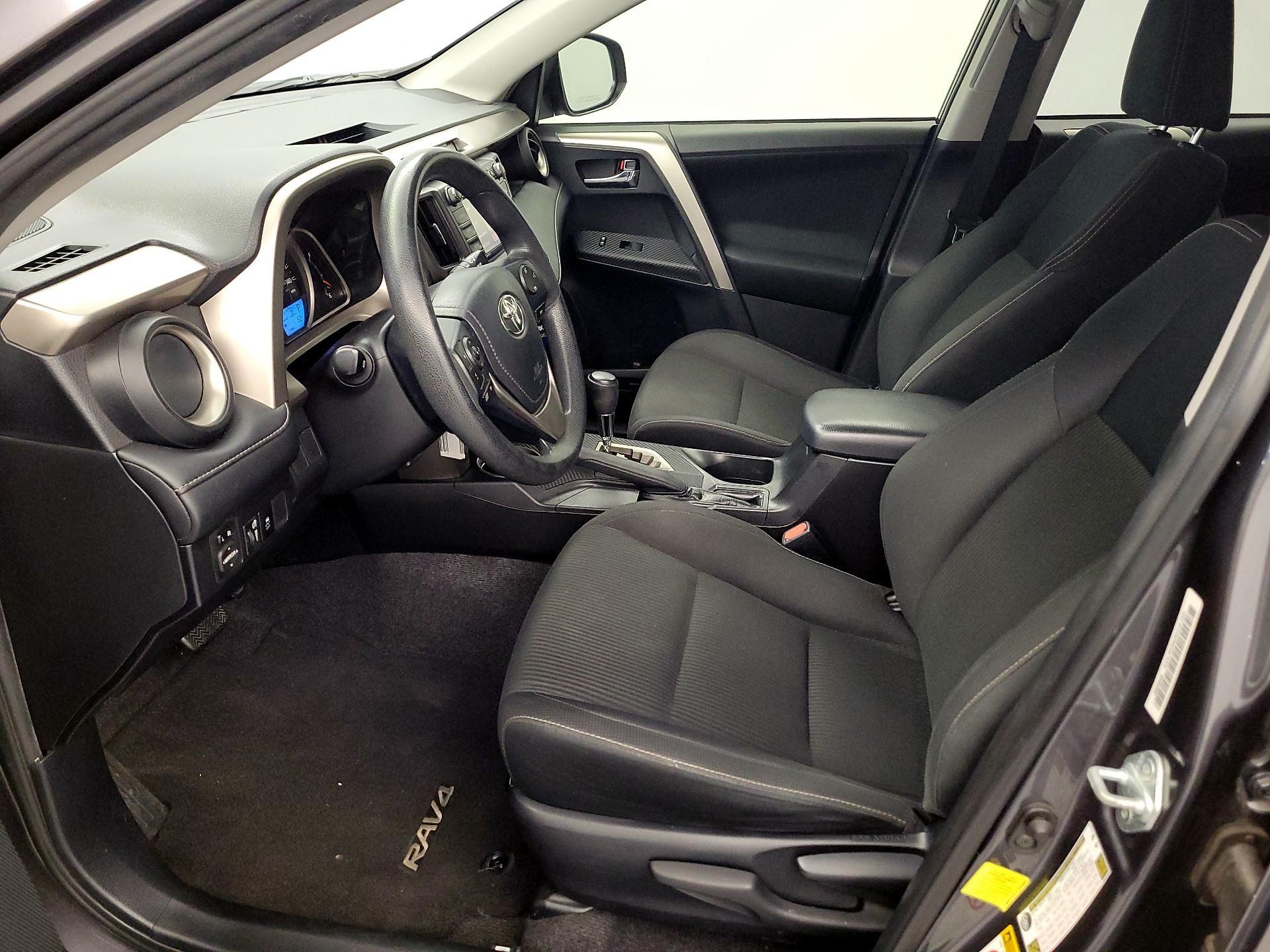 Thumbnail: 2015 Toyota RAV4 - 11