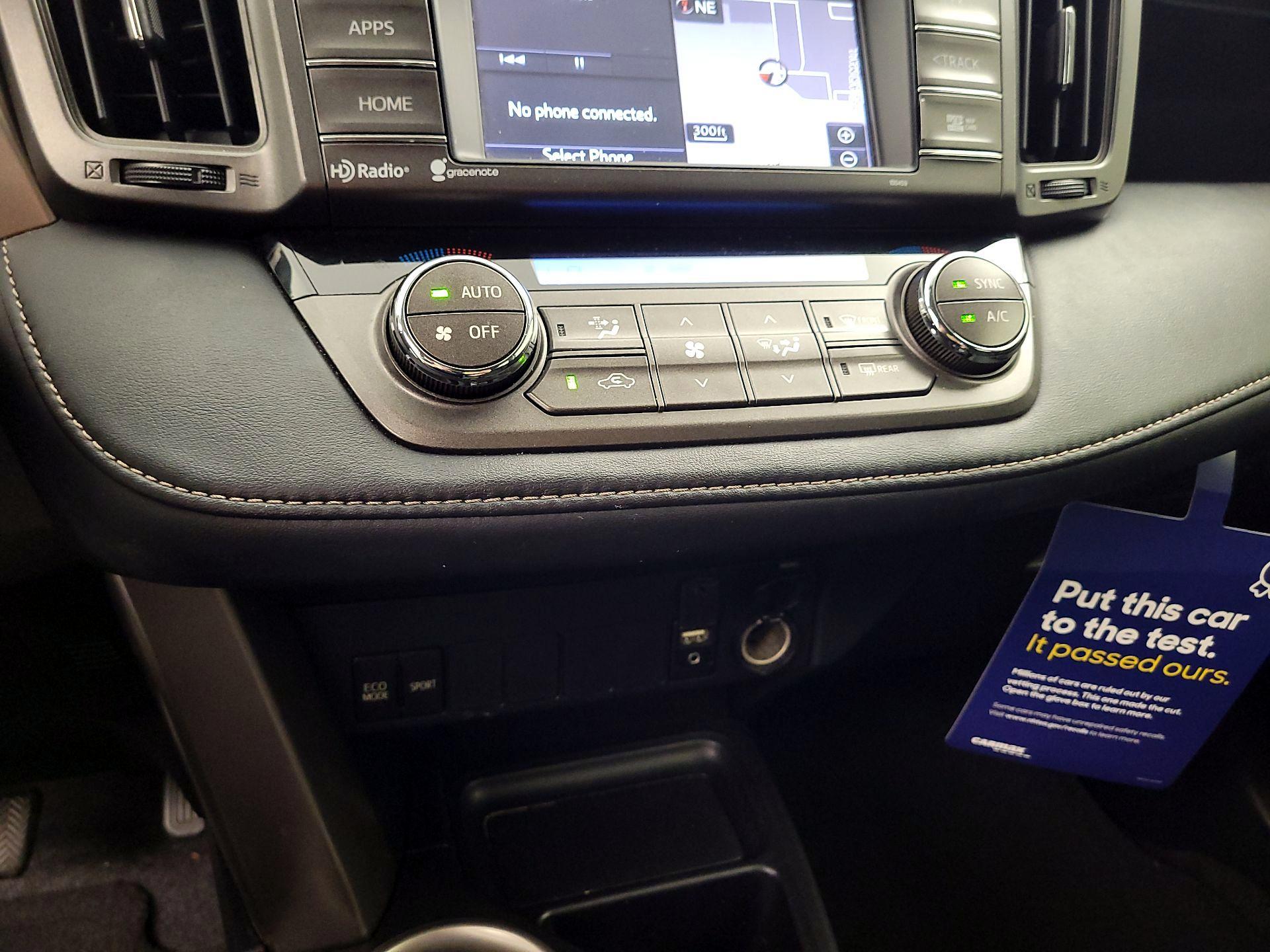 Thumbnail: 2015 Toyota RAV4 - 14