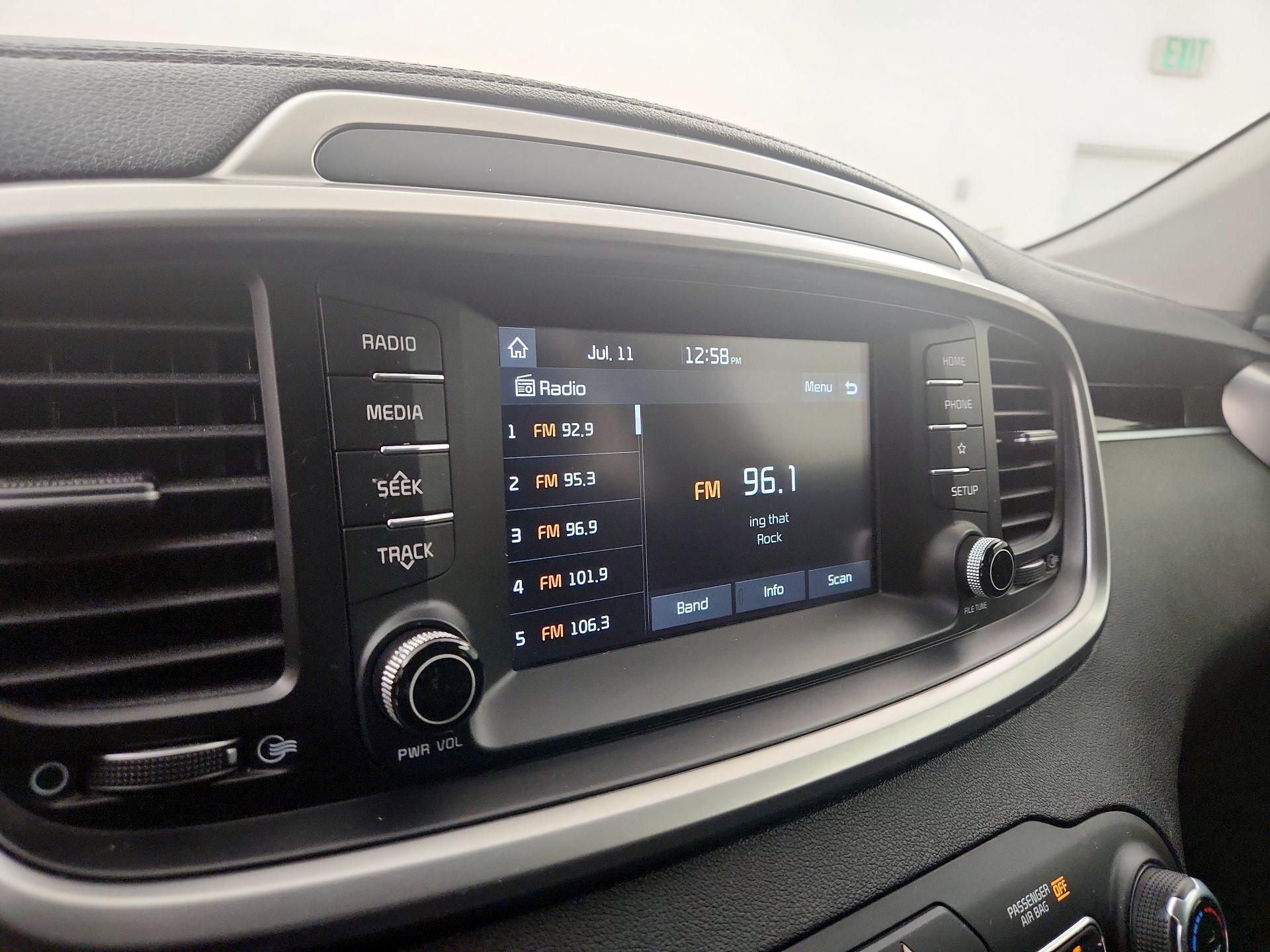 Thumbnail: 2020 Kia Sorento - 15