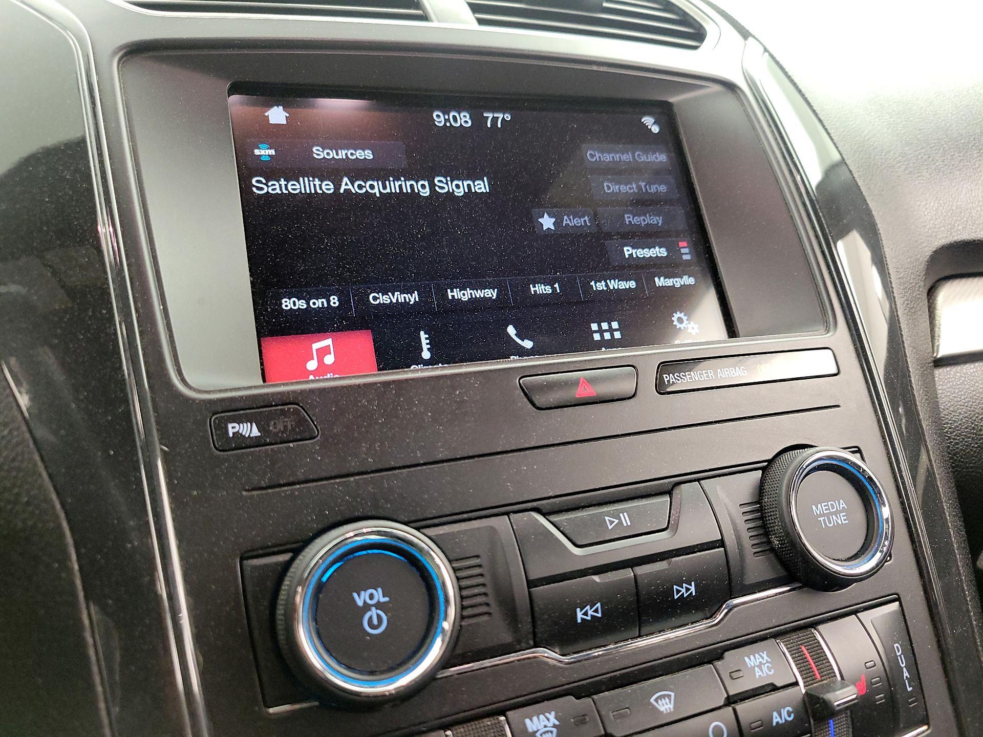 Thumbnail: 2018 Ford Explorer - 15