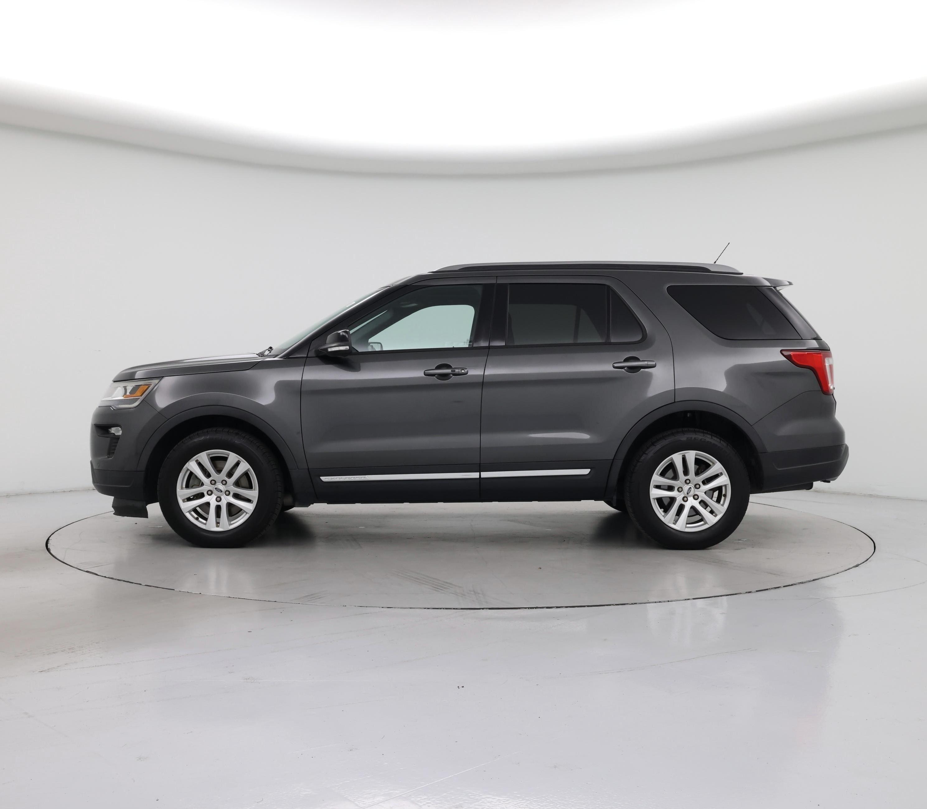 Thumbnail: 2018 Ford Explorer - 3