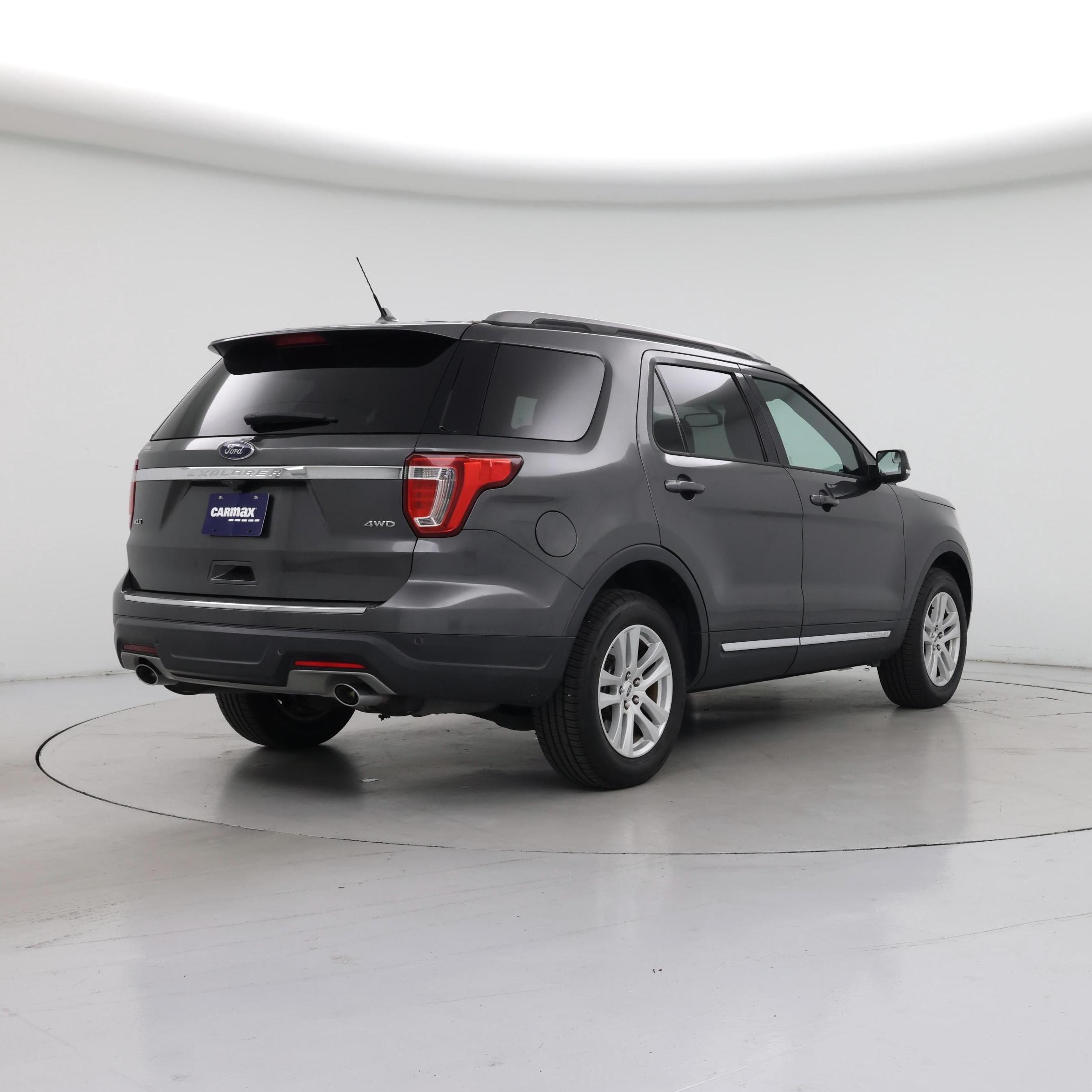 Thumbnail: 2018 Ford Explorer - 8