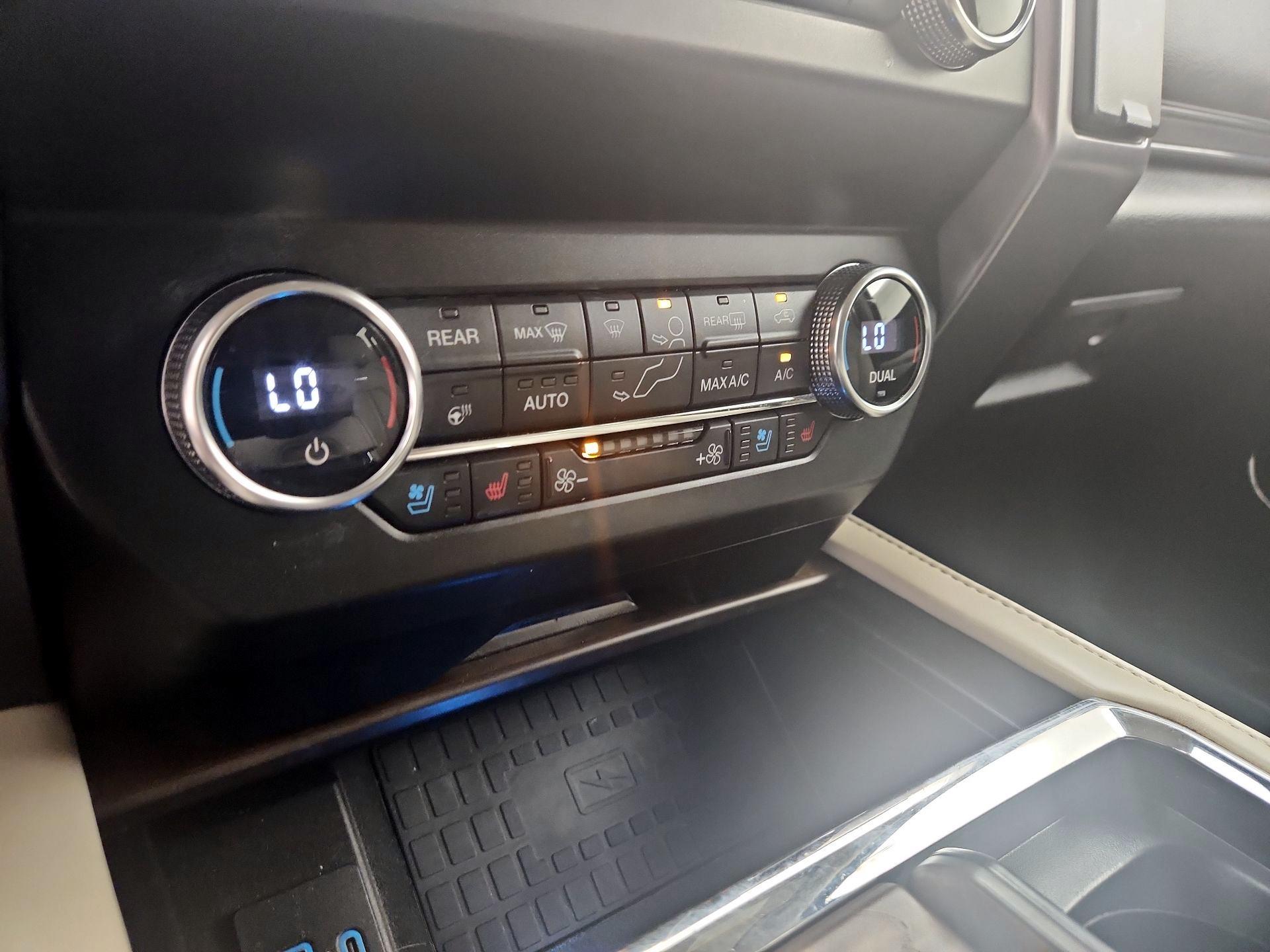 Thumbnail: 2020 Ford Expedition - 17