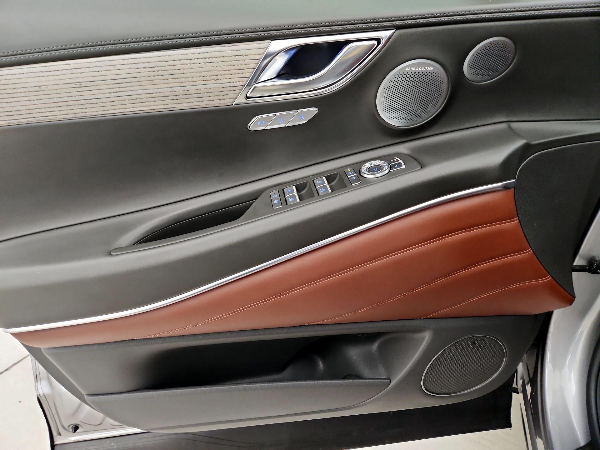 Thumbnail: 2025 Genesis GV80 - 12