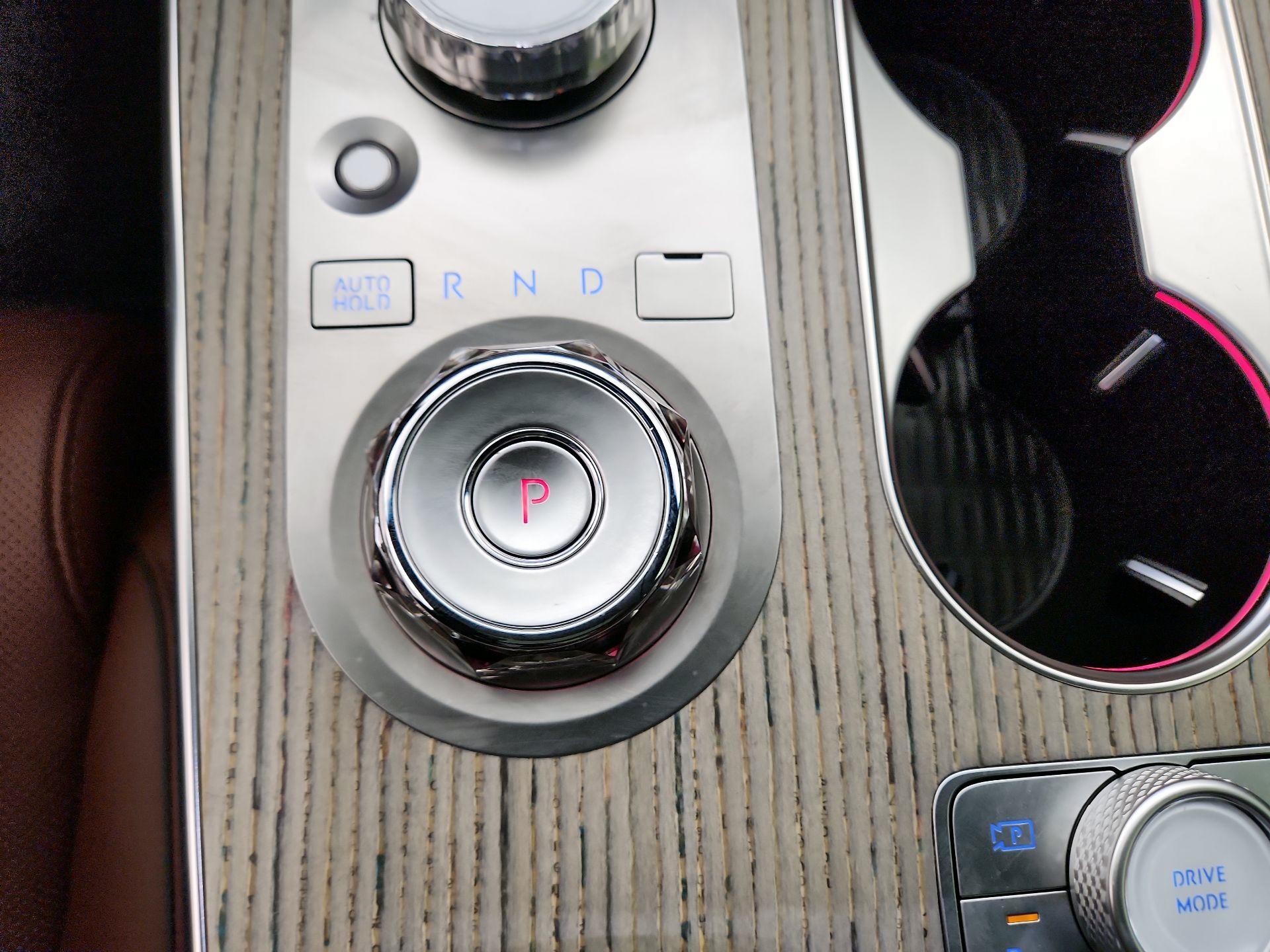 Thumbnail: 2025 Genesis GV80 - 18