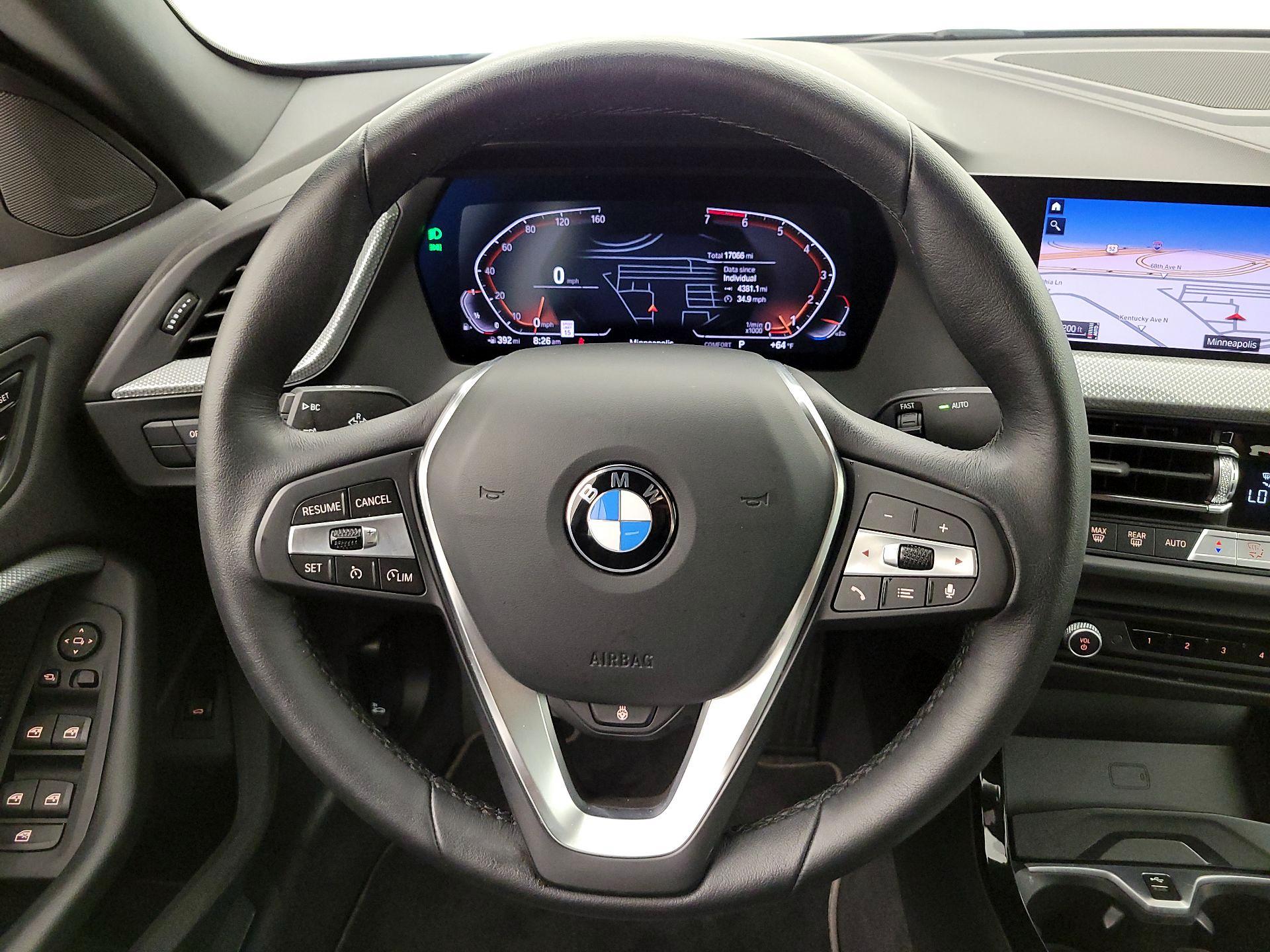 Thumbnail: 2024 BMW 2 Series - 10