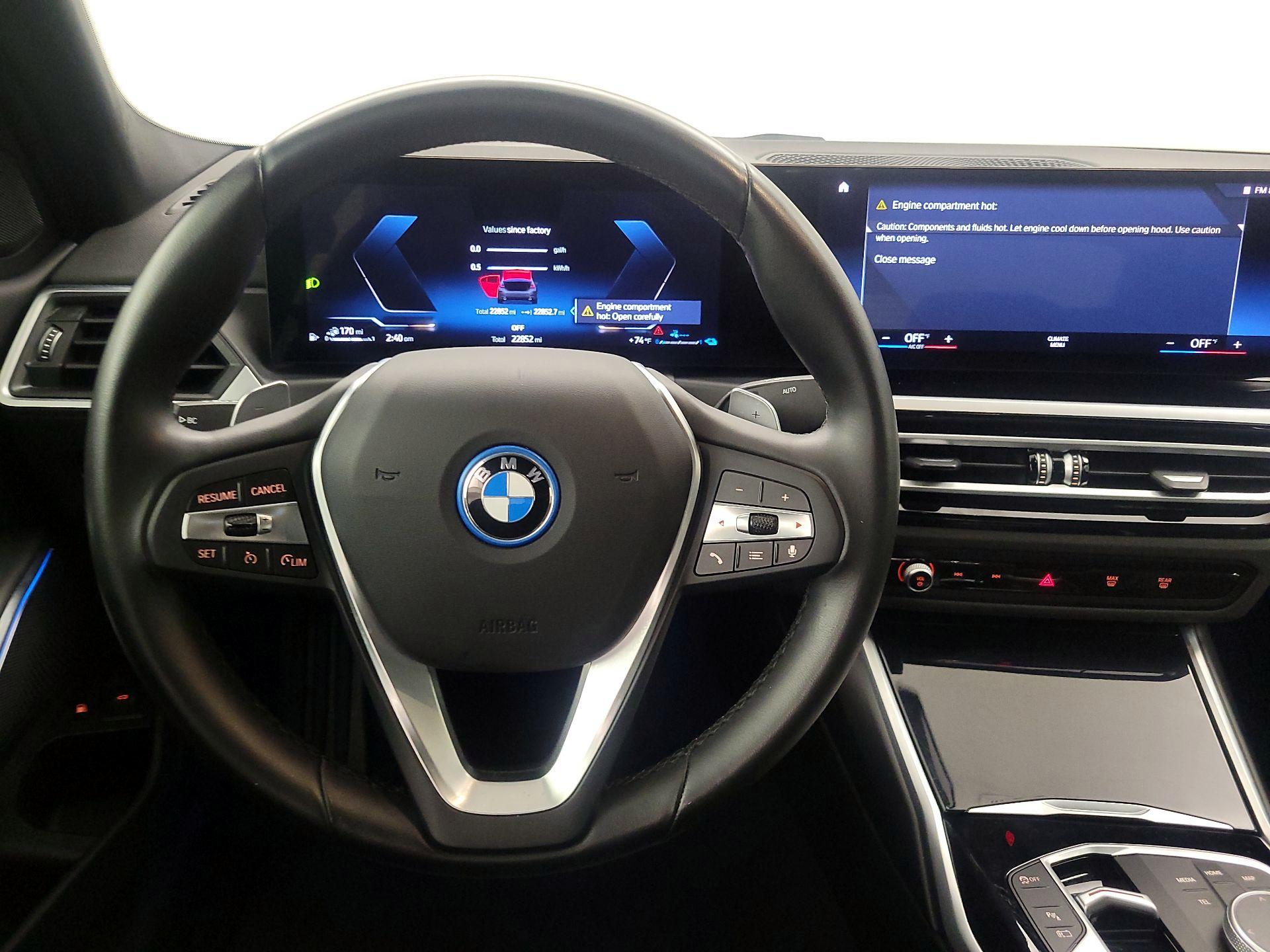 Thumbnail: 2024 BMW 3 Series - 10