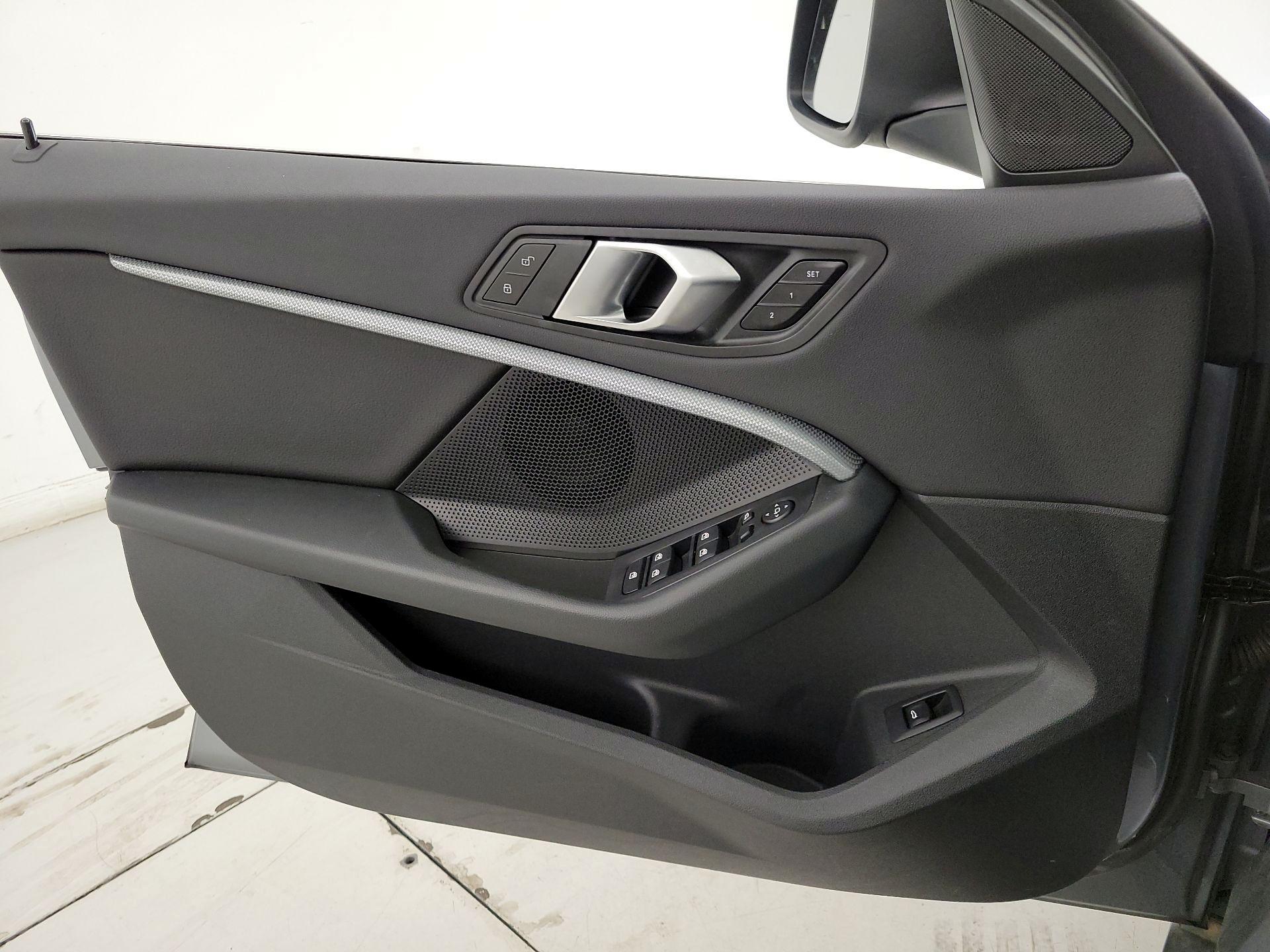 Thumbnail: 2024 BMW 2 Series - 12